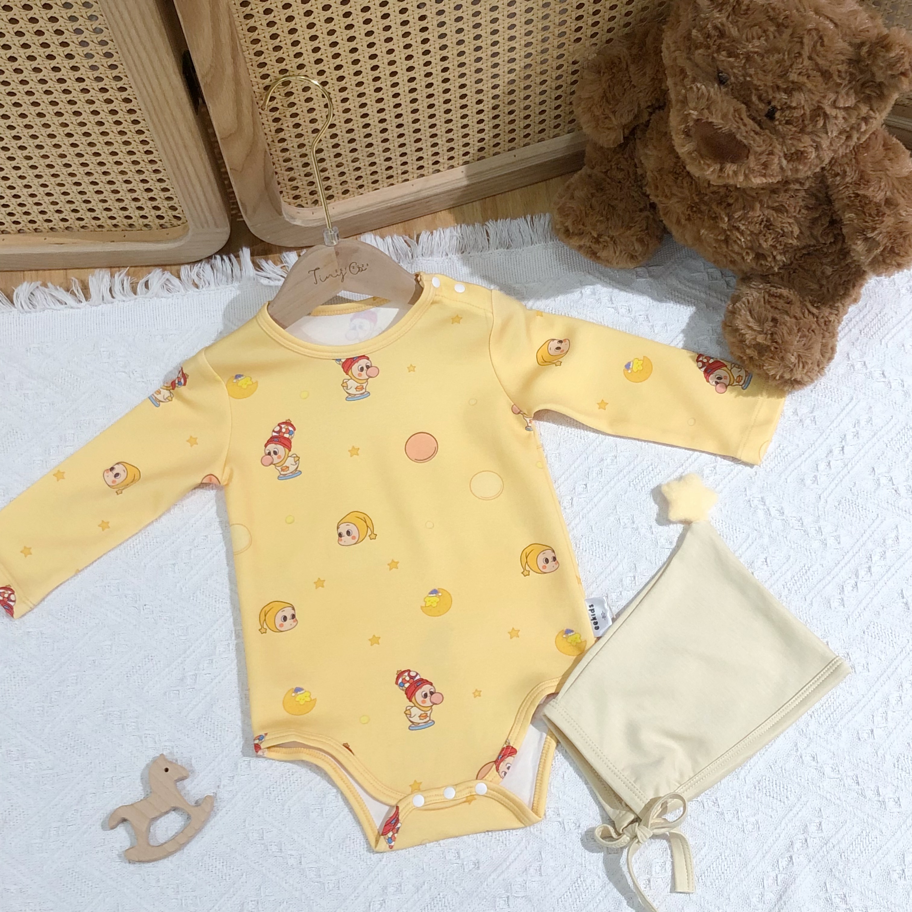 Baby Bodysuit and Hat Set with Cartoon Prints