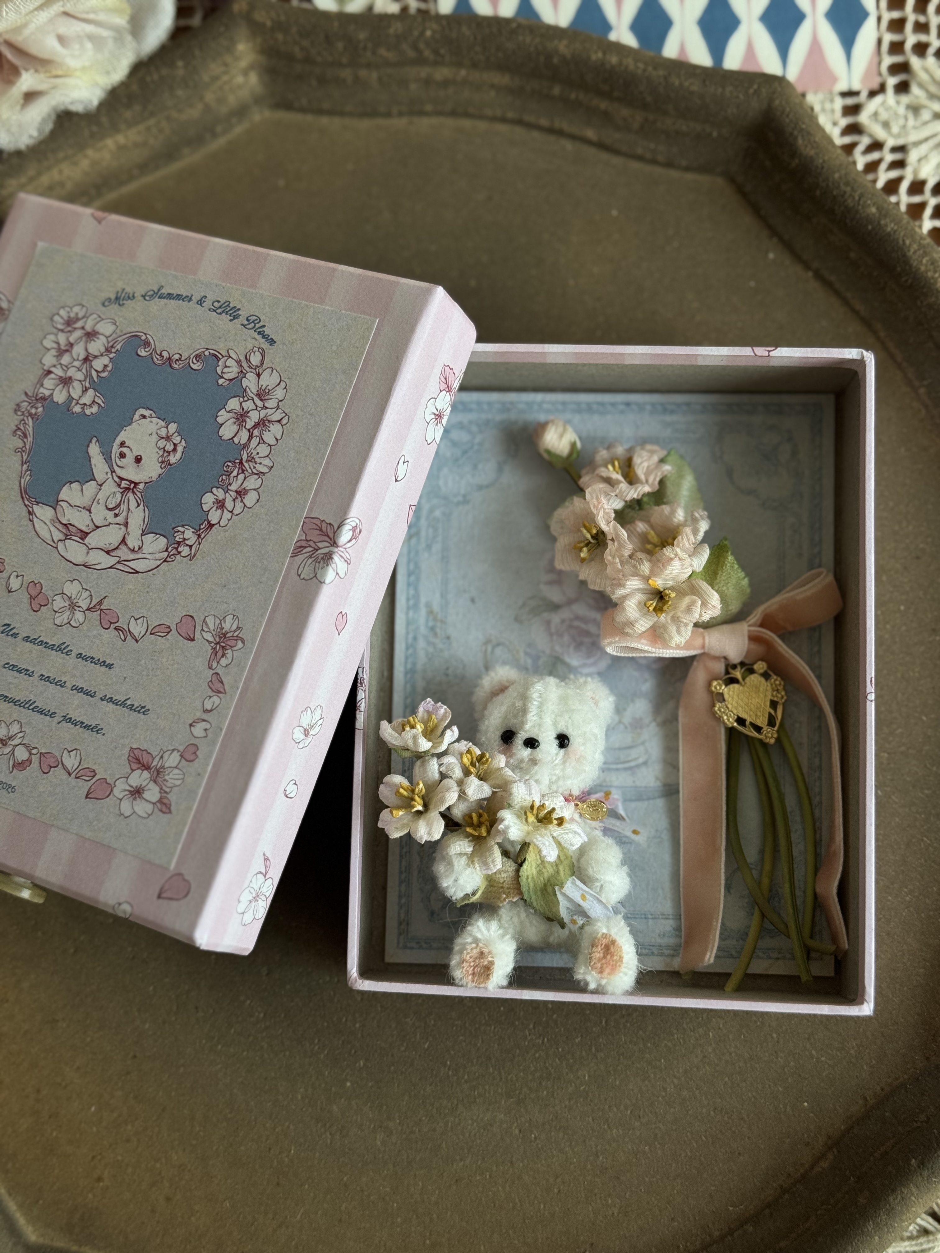 Lilly Bloom x Miss Summer - Collab box set 櫻花小熊胸針組合E