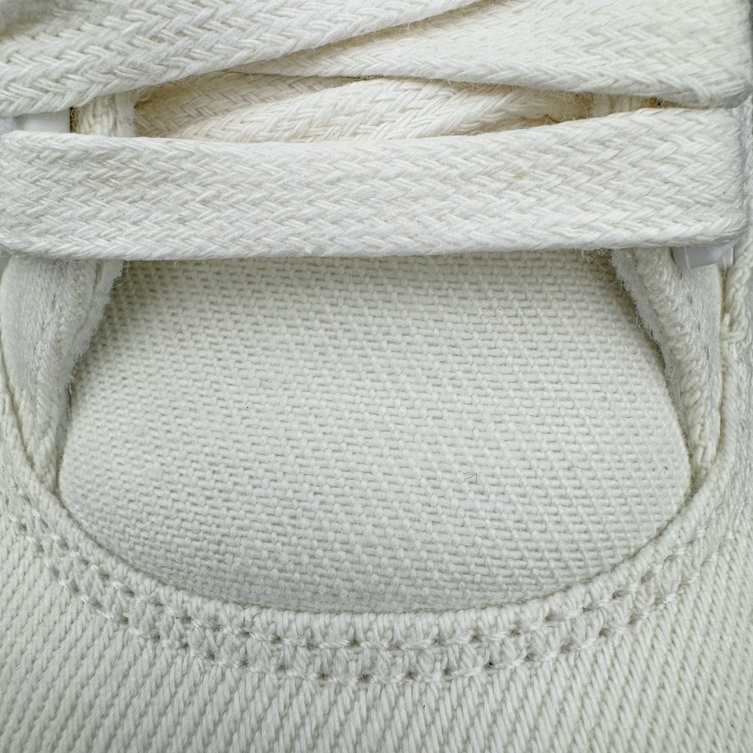 Levi's x Air Jordan 4 Retro 'White Denim' AO2571-100