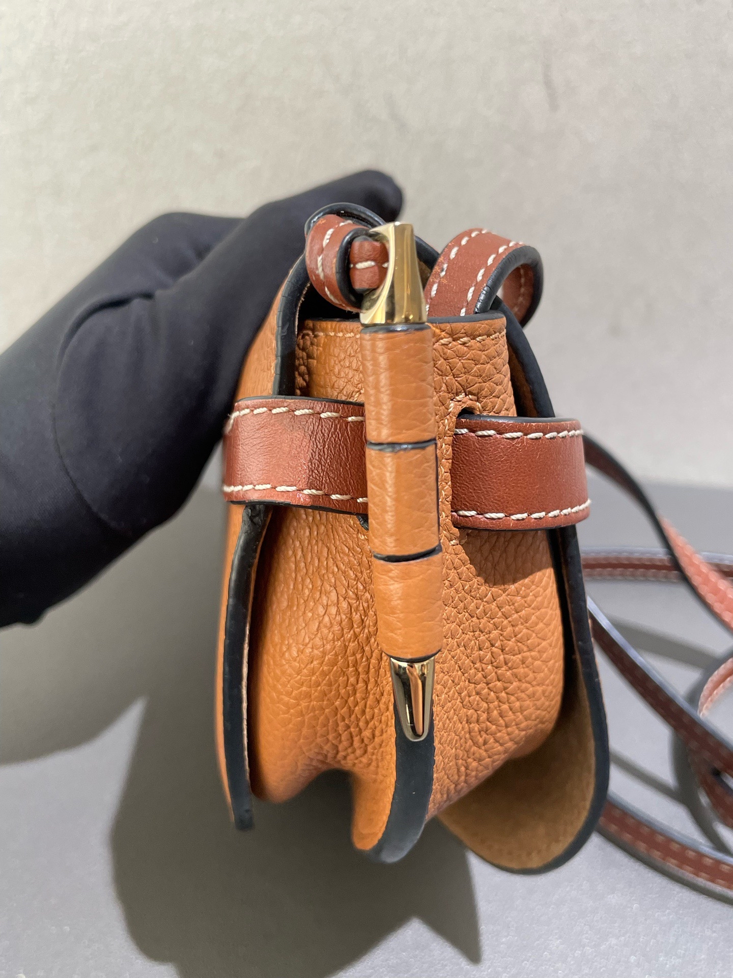 【預訂貨品】Loewe gate mini焦糖色