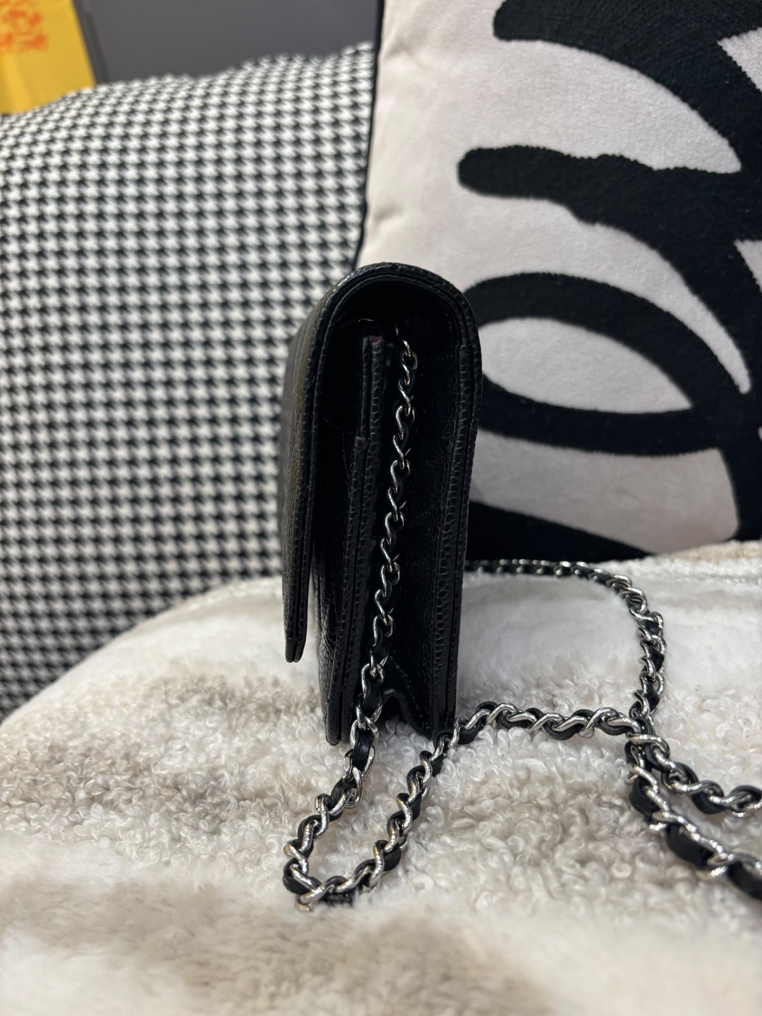 未使用品 Chanel Wallet On Chain 黑色荔枝牛皮銀扣WOC  100%Authentic, Unused 未使用品 ✅晶片✅Dust bag ✅Box