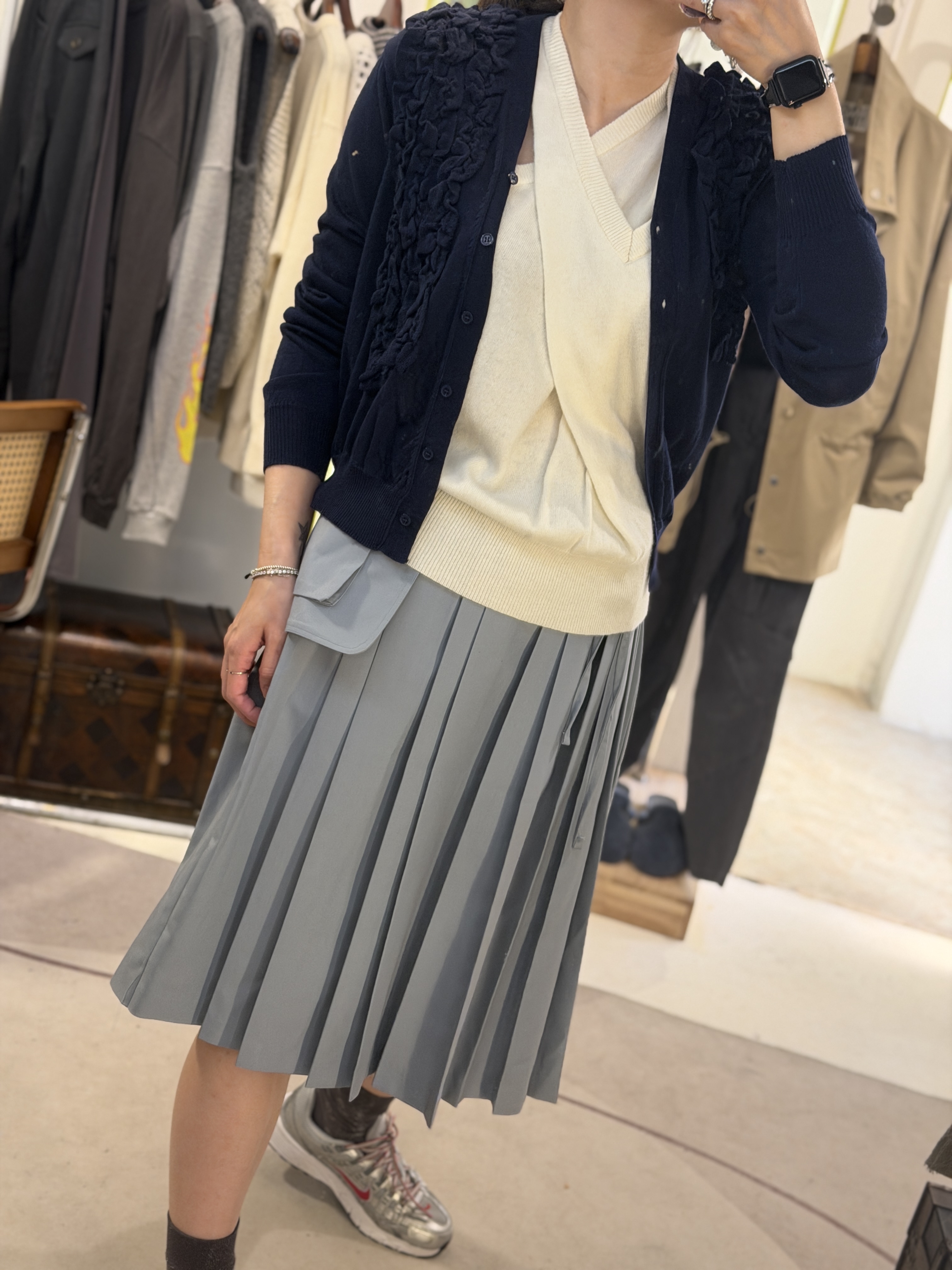 Ruffle details cardigan