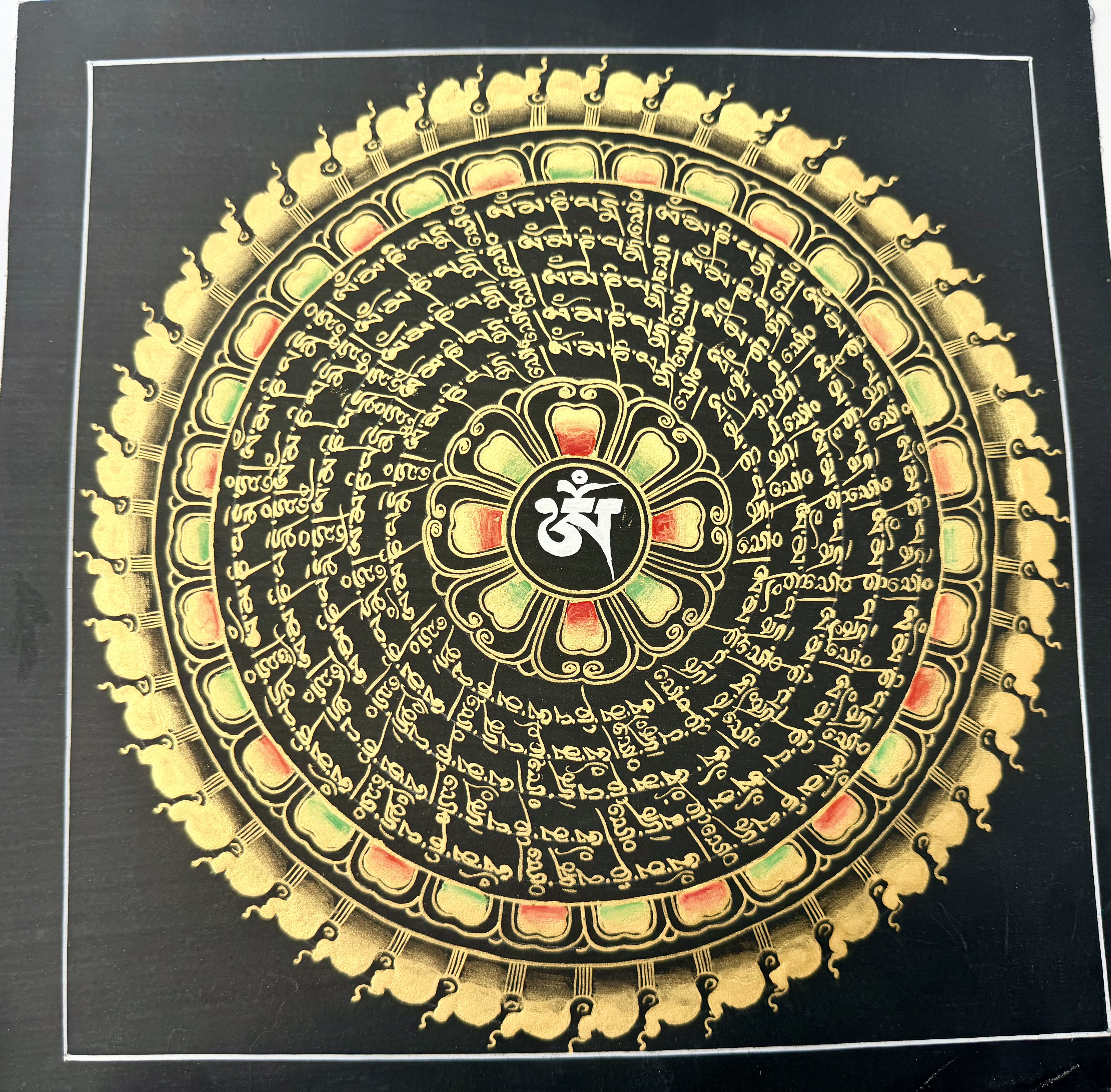 #12 尼泊爾三大廟加持手繪唐卡～OM 字，六字大明咒黑金唐卡 ，約29外，內25