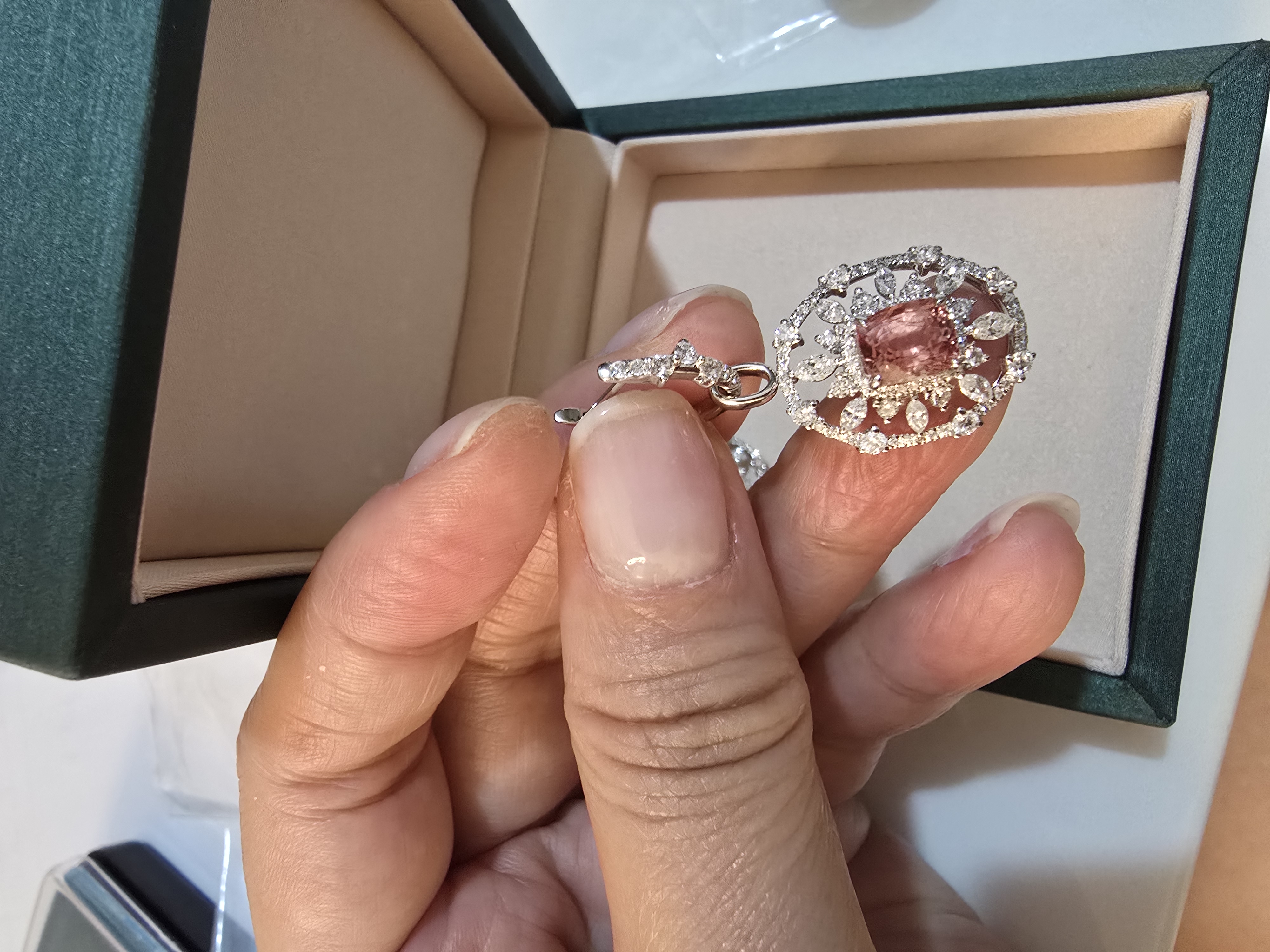 18K帕帕拉卻鑽石耳環 D1.5x2 d1.966