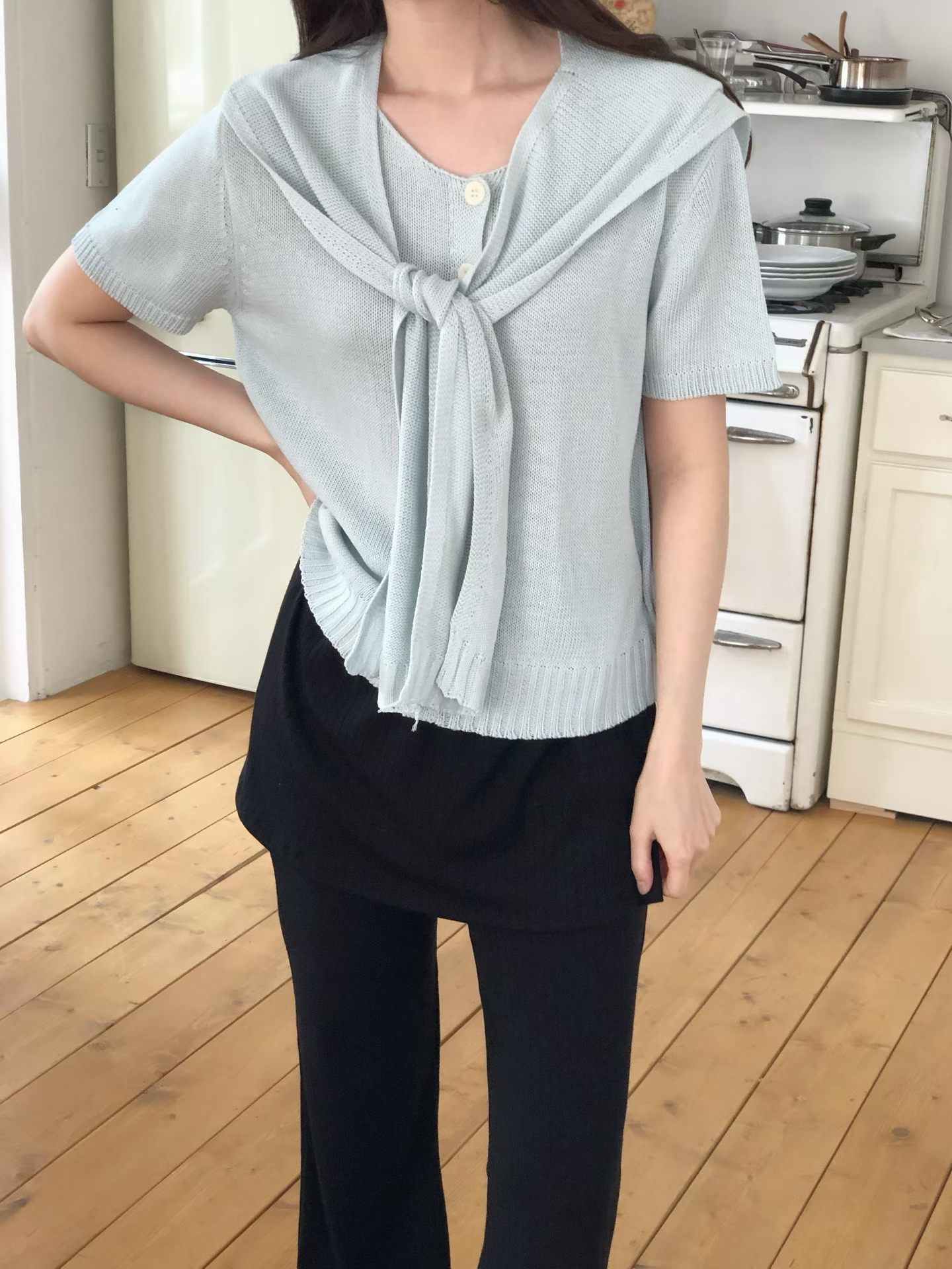 HA19 披肩綁帶開胸Top 