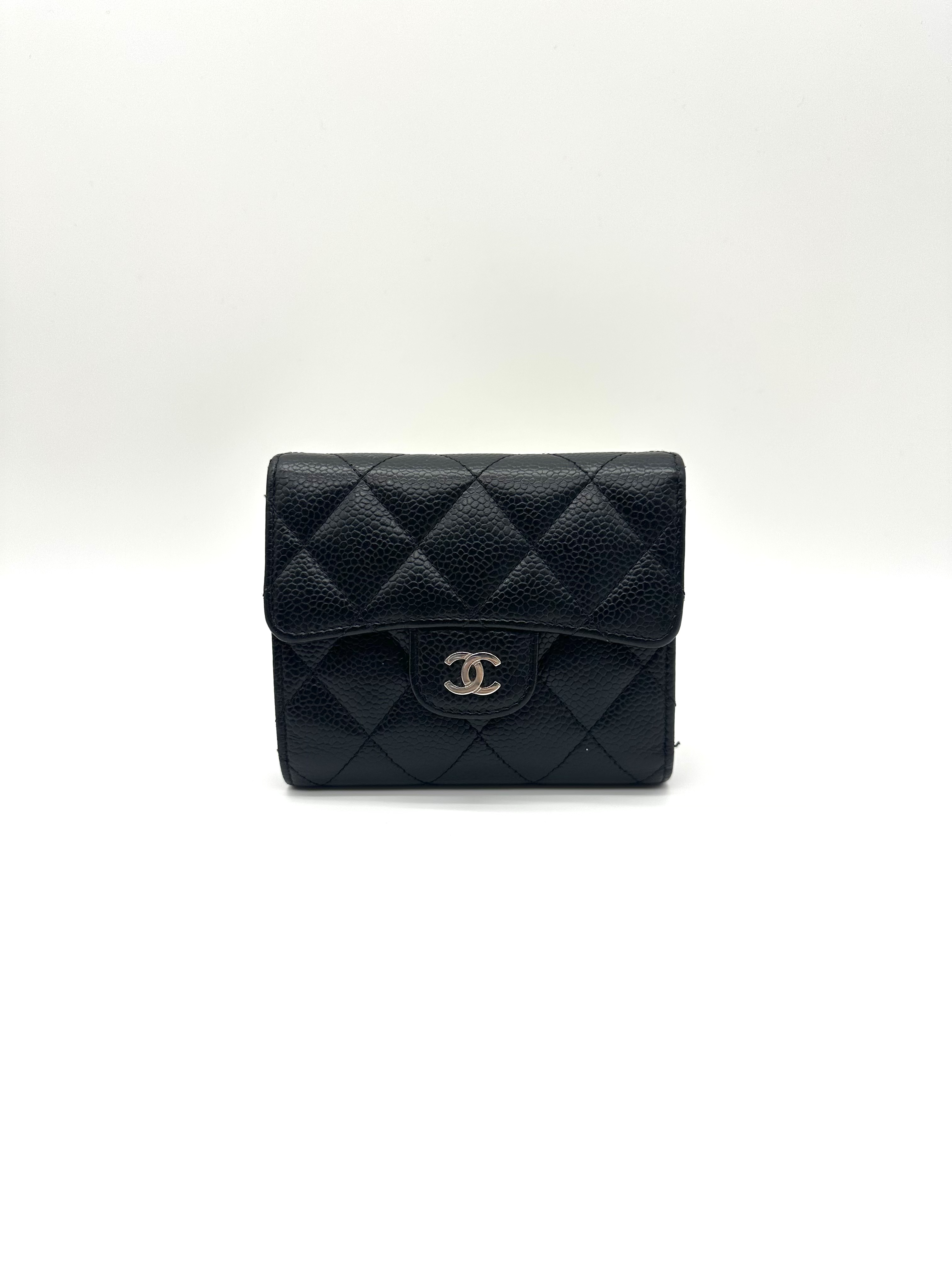 Pre-owned Chanel Flap Wallet/ Product Code: 26031903