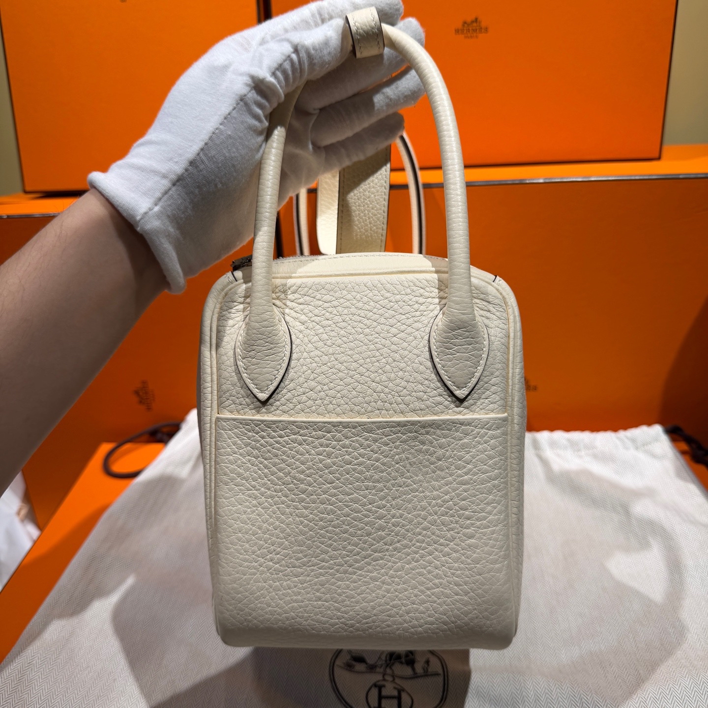 直播貨品 |  [1個-$100 2個-$300］FF25 / Stamp U 奶油白