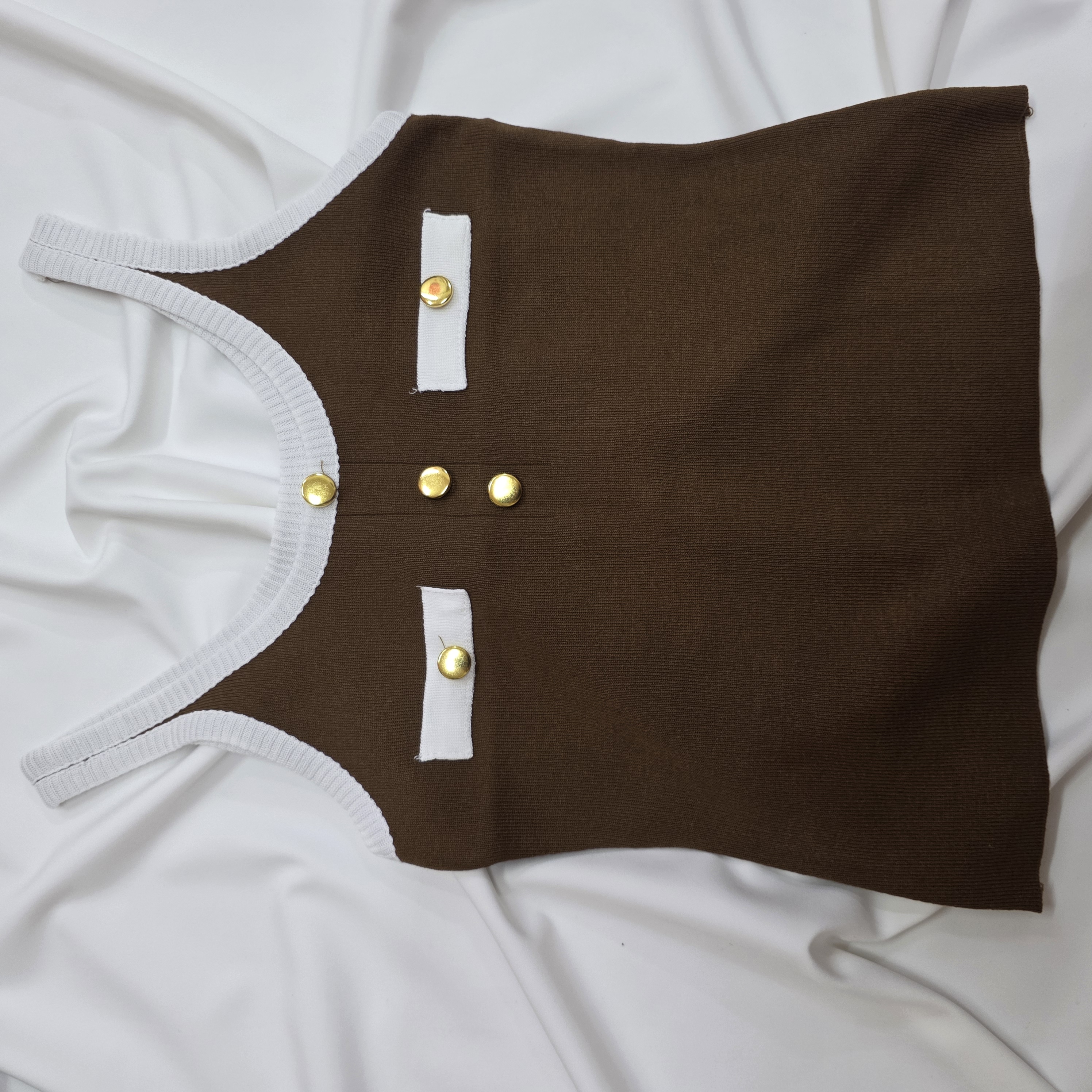 T20022#M6810 [Knit Sleeveless Top] Contrast Trim Button Tank Casual Chic