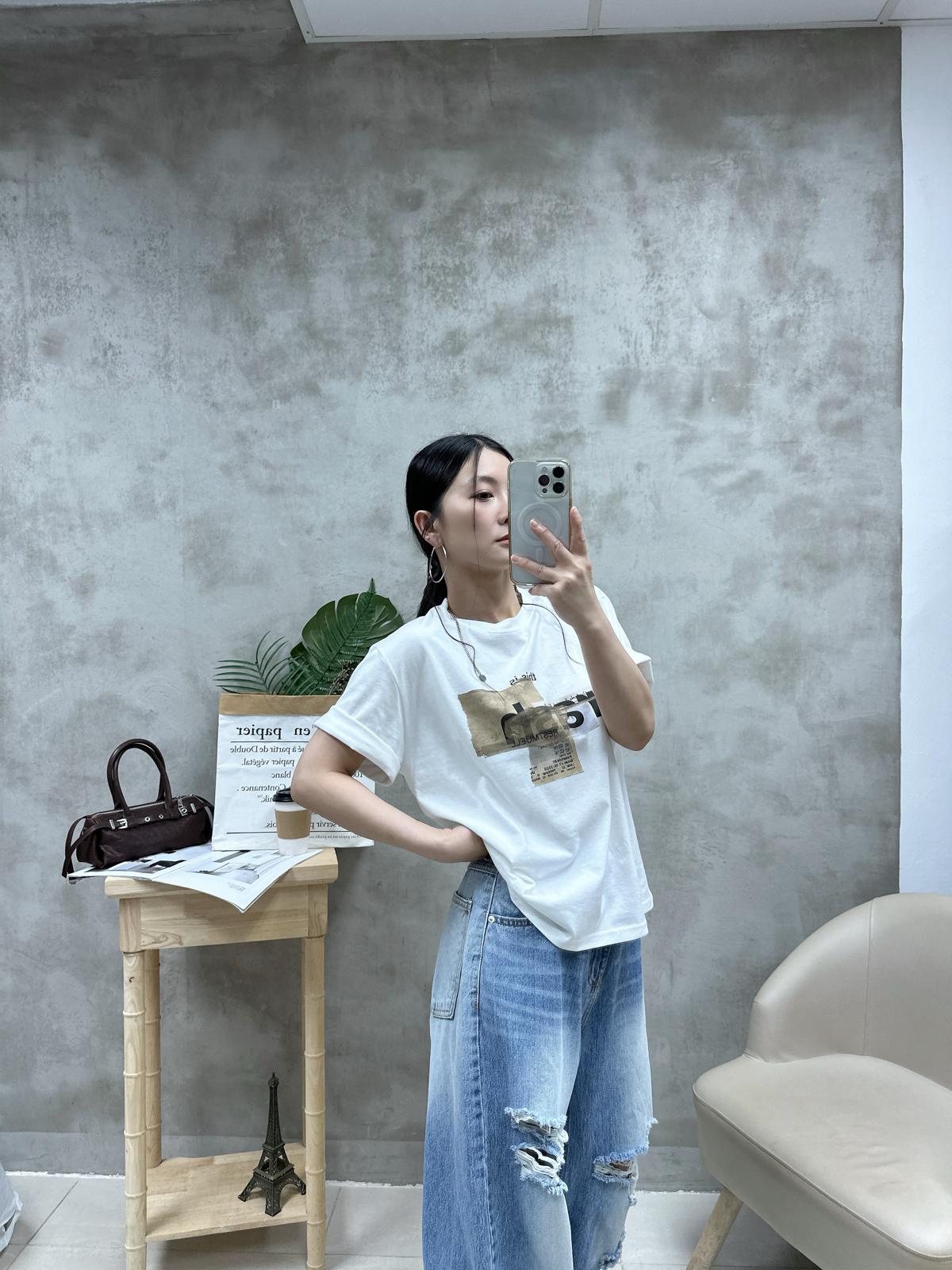 L04 洗水燙print Tee