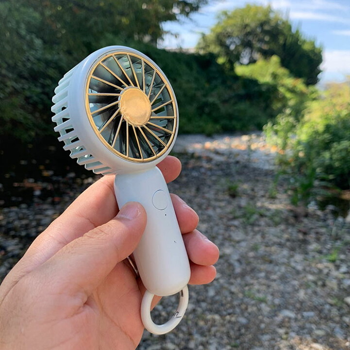 日本直送  TOYOCASE HANDY HOOK FAN  (76G) TOYOCASE 手提風扇四個顏色可以選擇 呢個款式擺喺手袋，旁邊超方便
