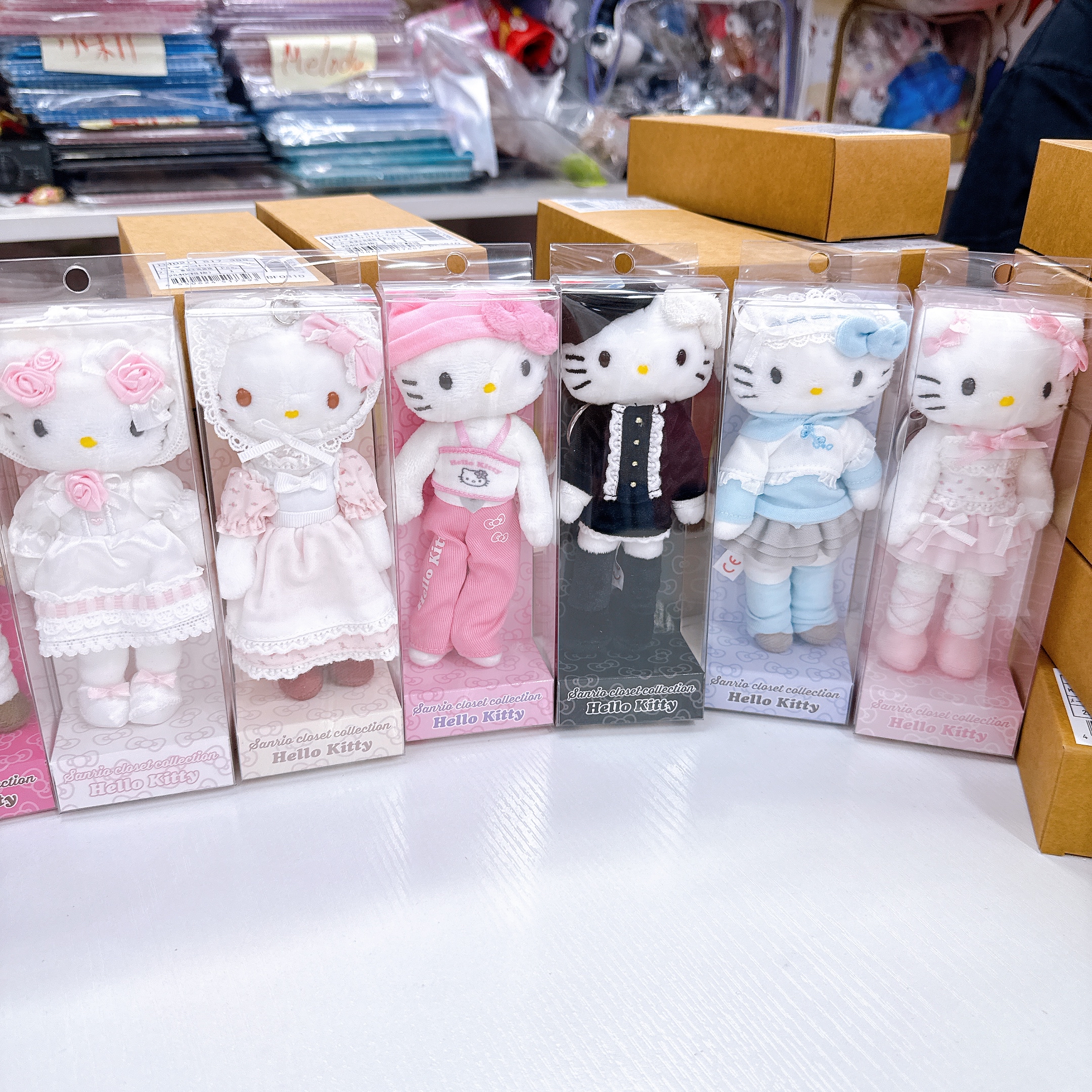 日本直送Hello Kitty長腿系列公仔掛飾