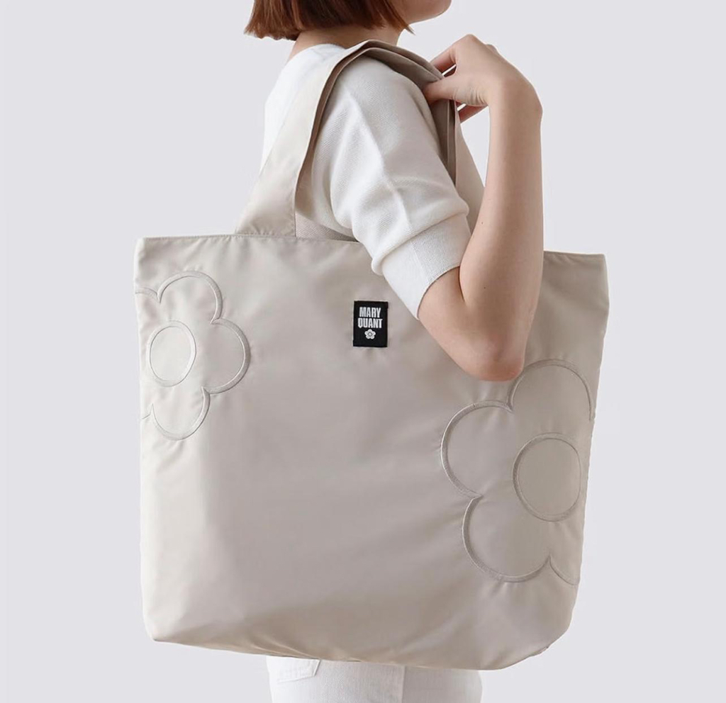 MARY QUANT 經典雛菊刺繡拉鍊摺疊環保袋（多色）