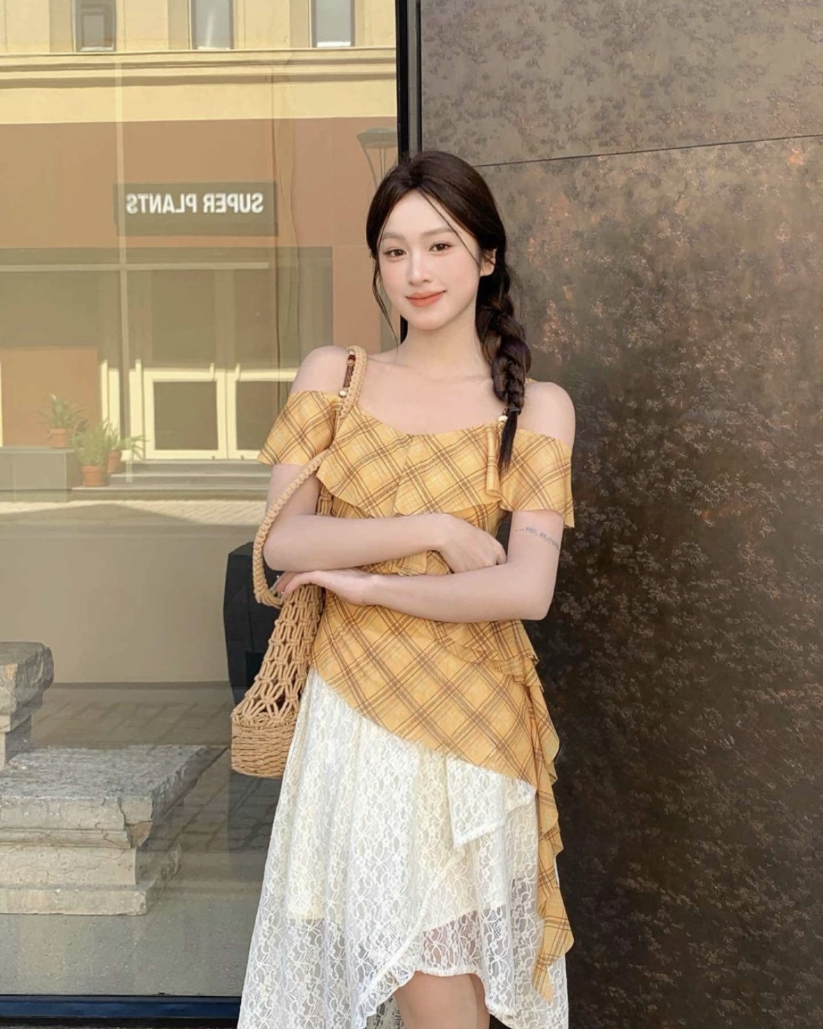 TP477法式荷叶边上衣