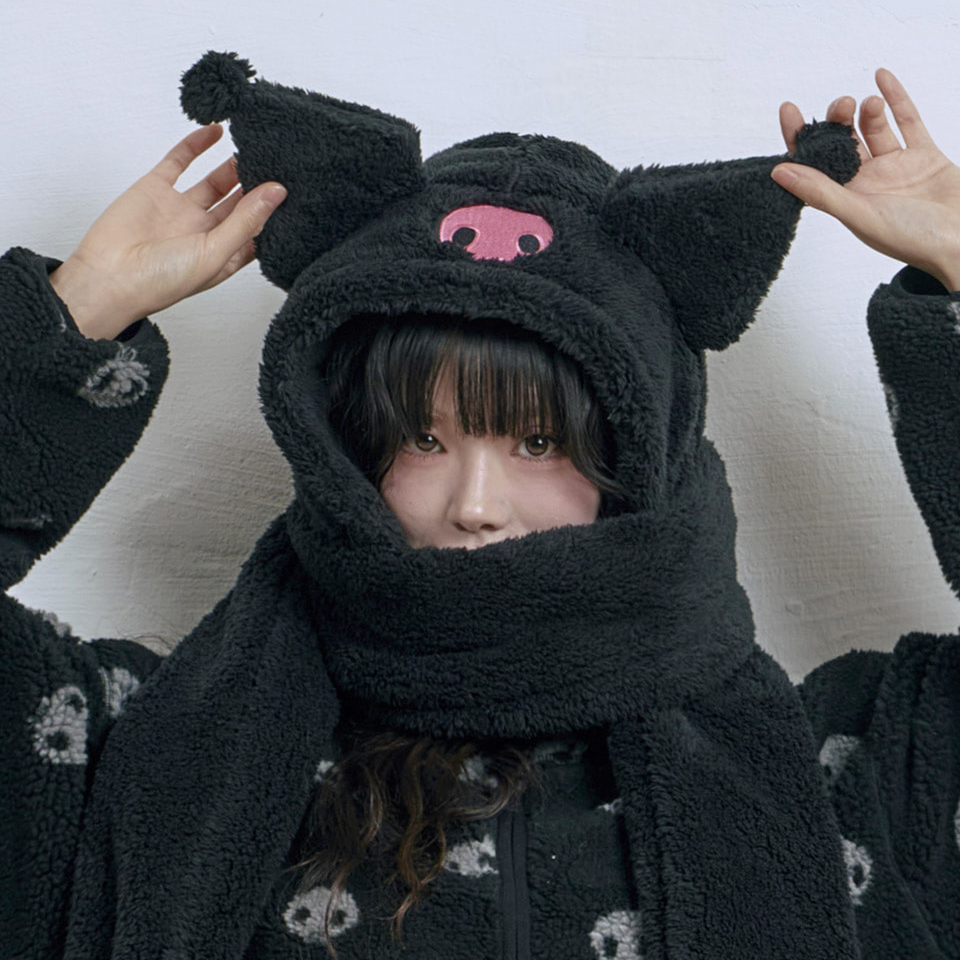 Venhit x Kuromi Signature Hooded Muffler