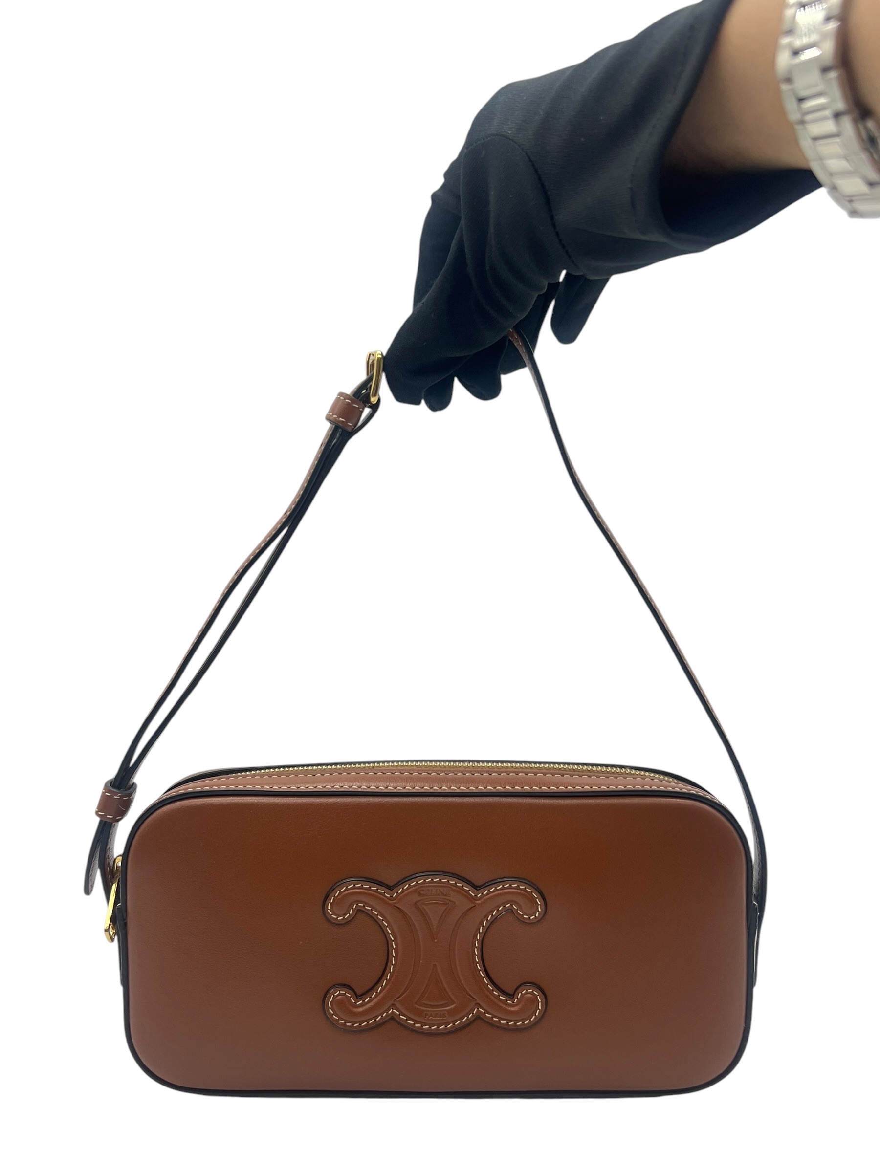 Pre-Owned CELINE Mini Triomphe Leather Shoulder Bag / Product Code: 26060605
