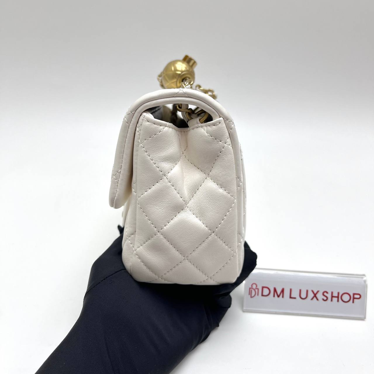 Chanel 21B White Mini Square Gold Pearl Crush GHW (Microchip)