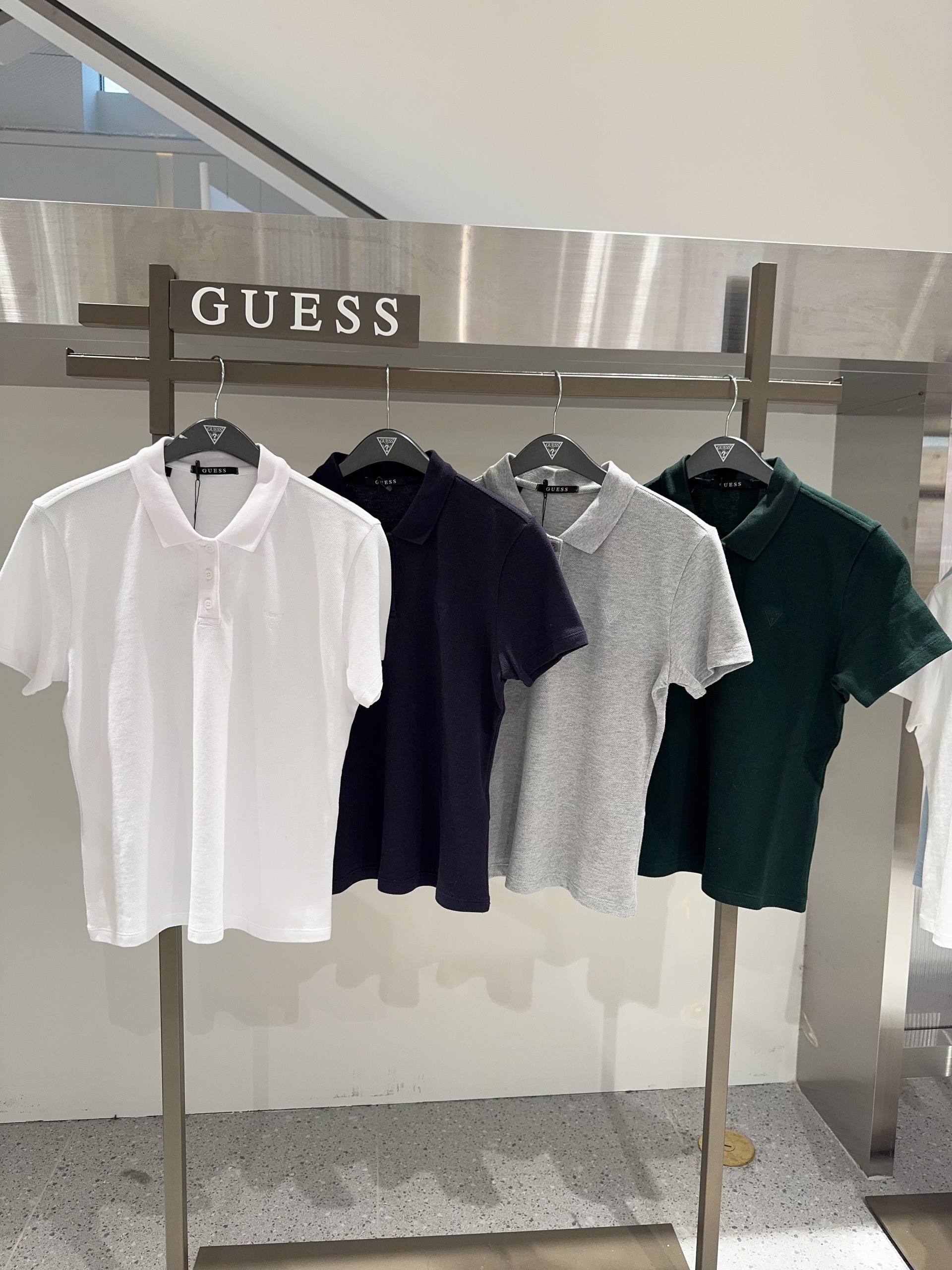 🇰🇷Guess 女款POLO T✨