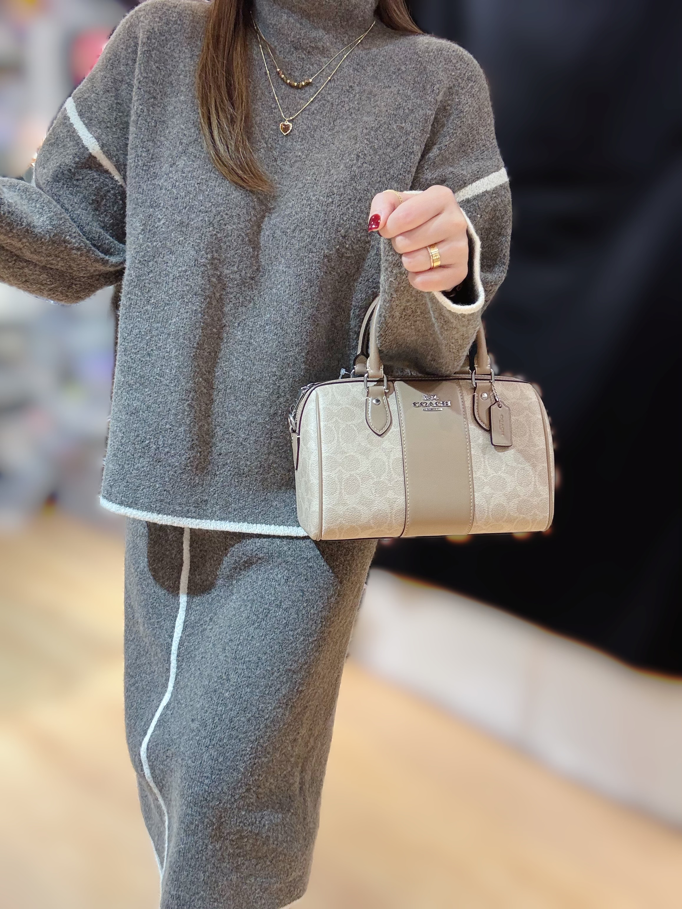 Coach Rowan crossbody milk tea/m