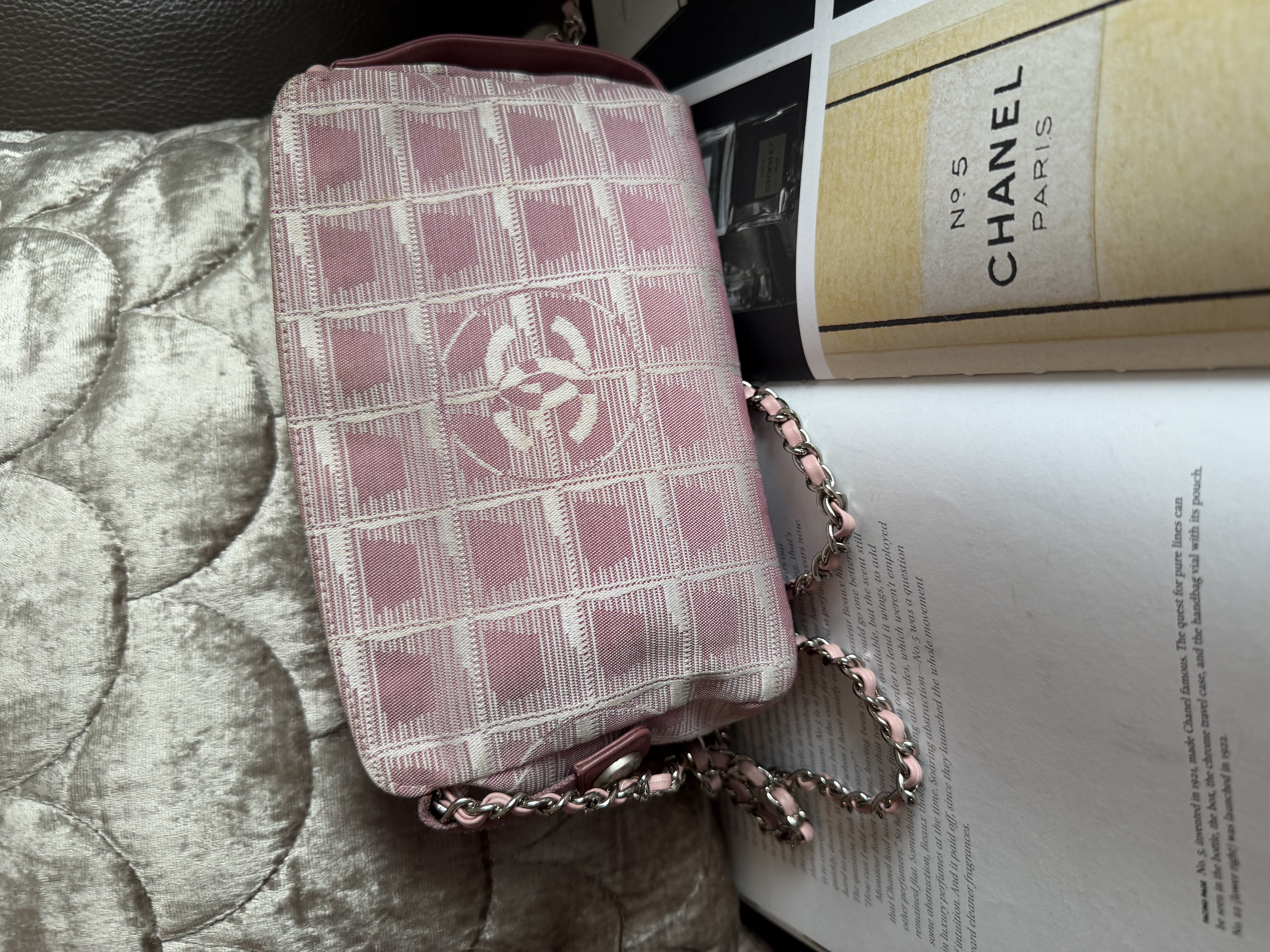 vintage chanel pink vanity bag 