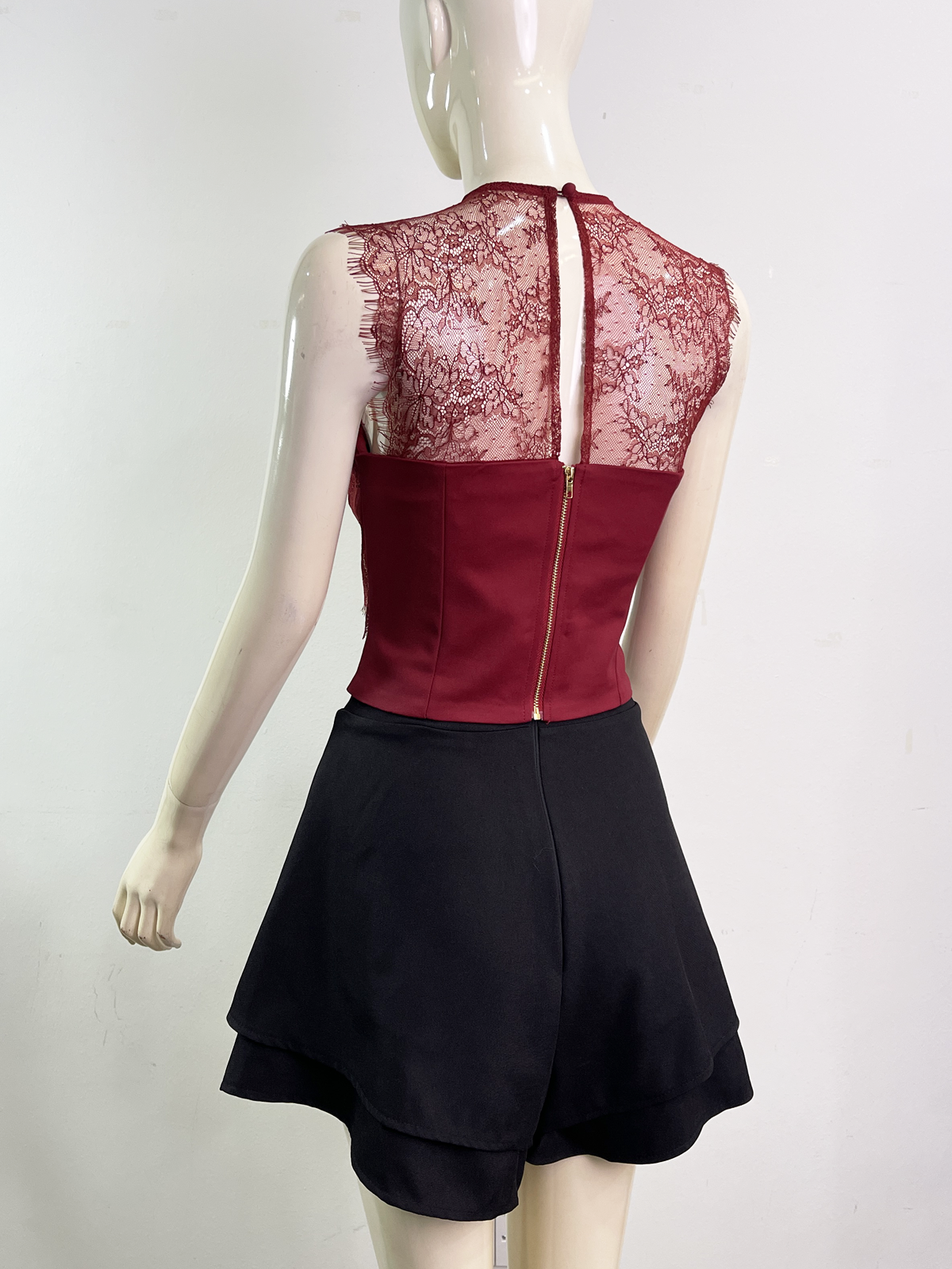 Femme Allure Lace Top M133