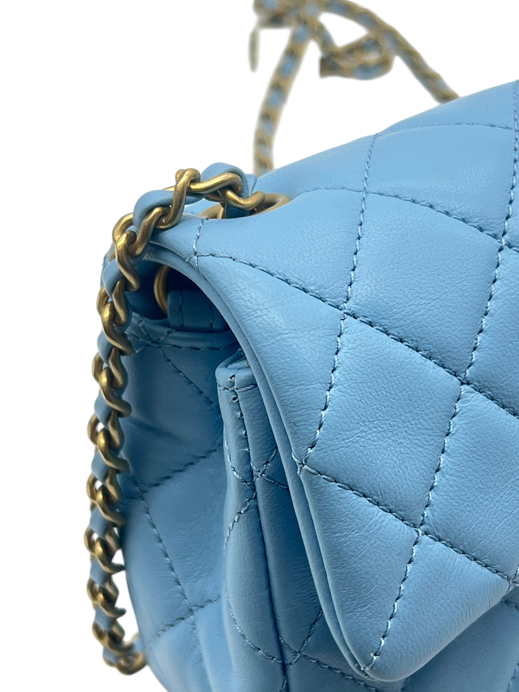 Pre-Owned CHANEL Classic Flap Bag / Product Code: 26051518
