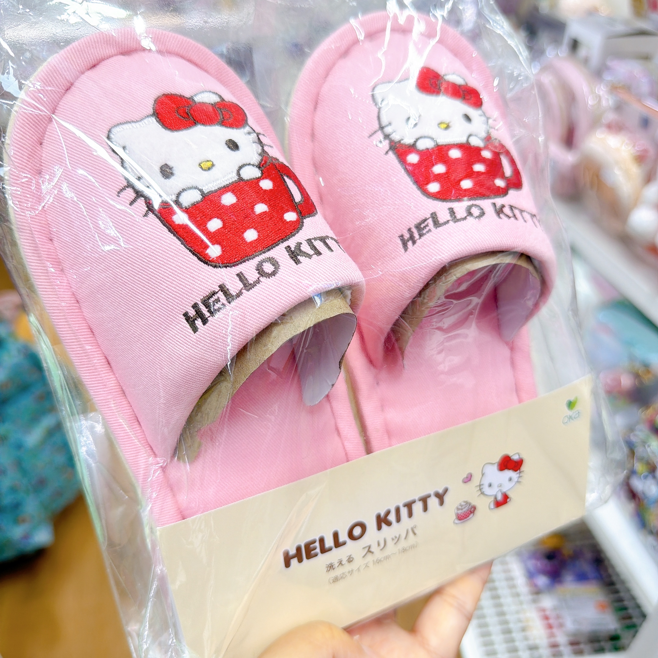 日本直送Hello Kitty小童家具拖鞋16至18 cm