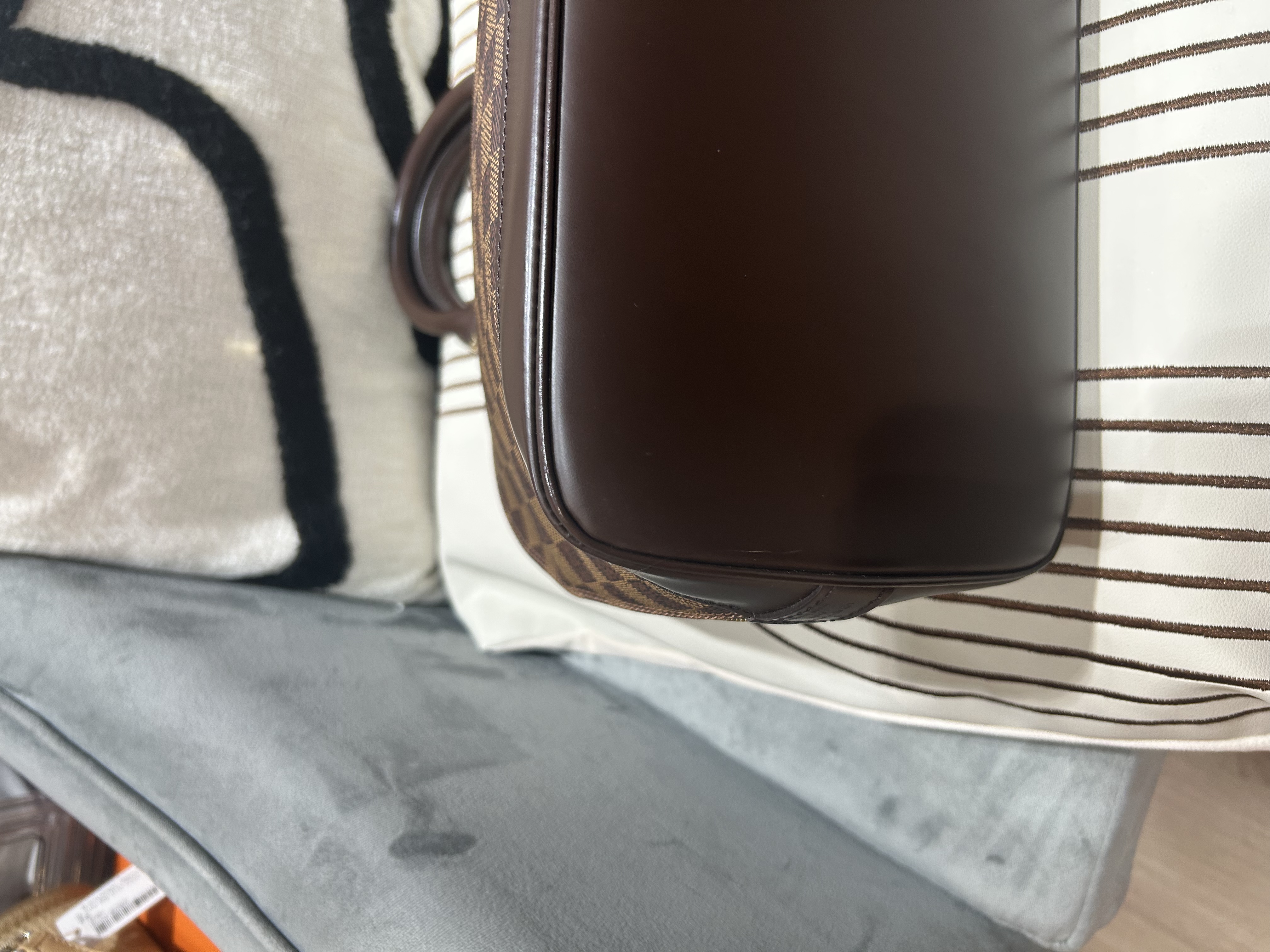 LV Alma PM Damier 100%Authentic, 98%New ☑️Dust bag