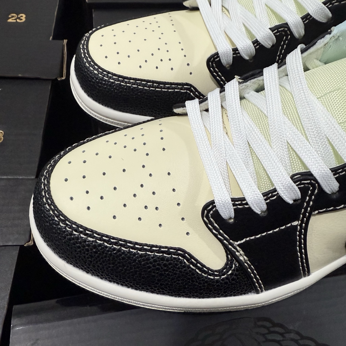 Nike Air Jordan 1 Low SE "Coconut Milk Black Muslin" HQ3437-101