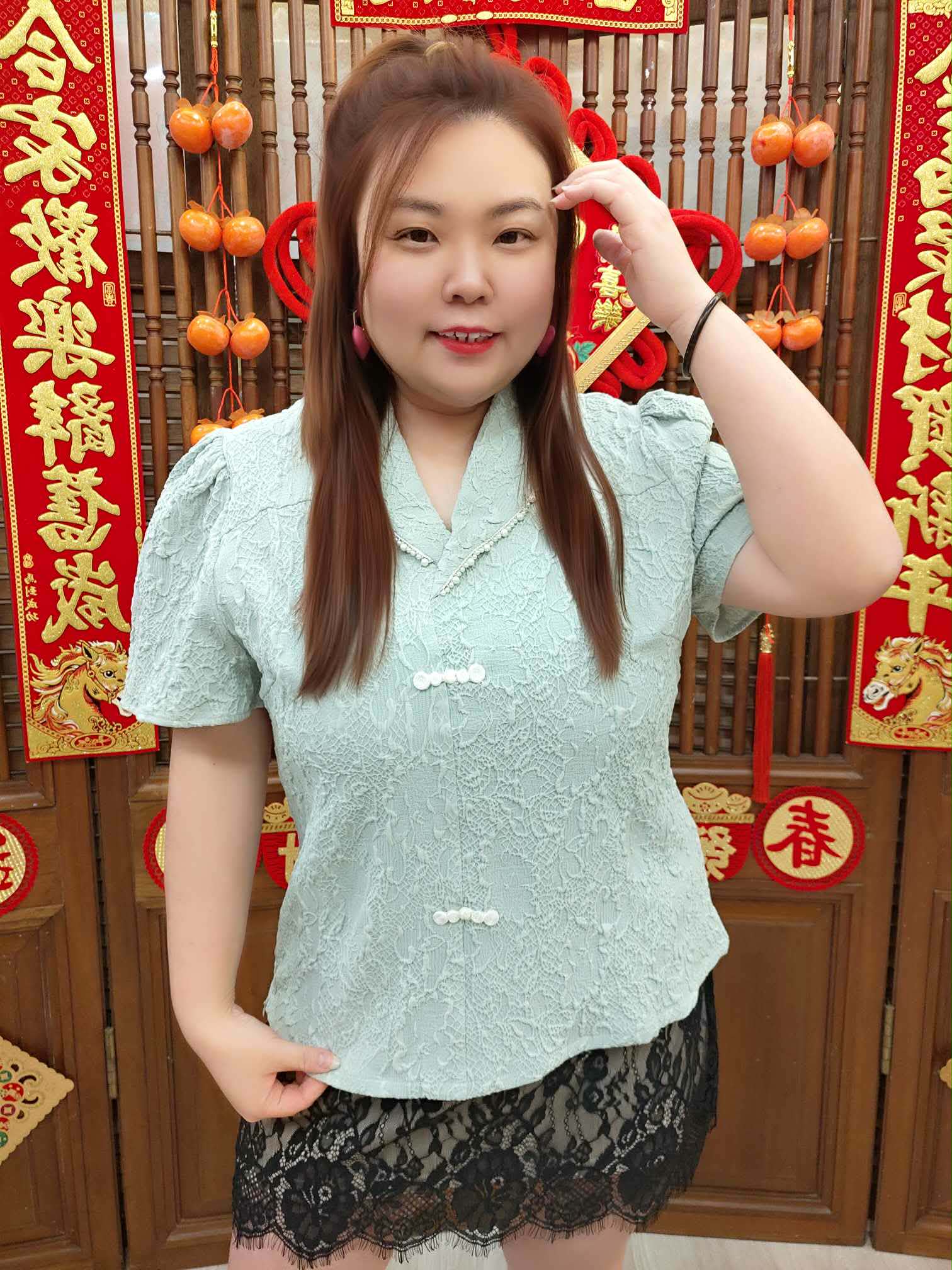 NJB01 BE#281973 V领珍珠盘扣上衣