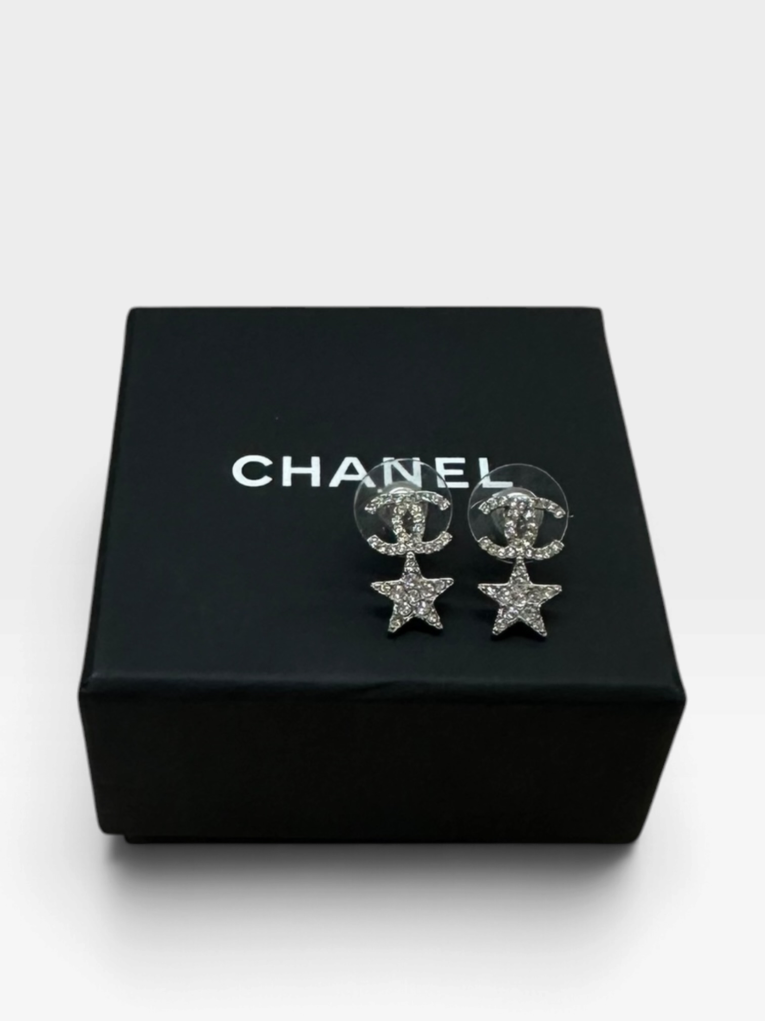Pre-Owned Chanel Crystal CC Star Stud Earrings /Product Code: 102005