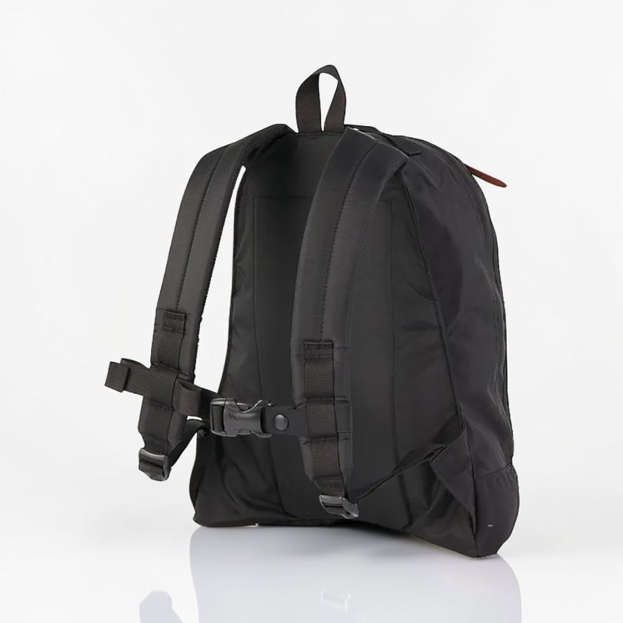 Gregory Fine DAY V2 1041  Black 18L 背包