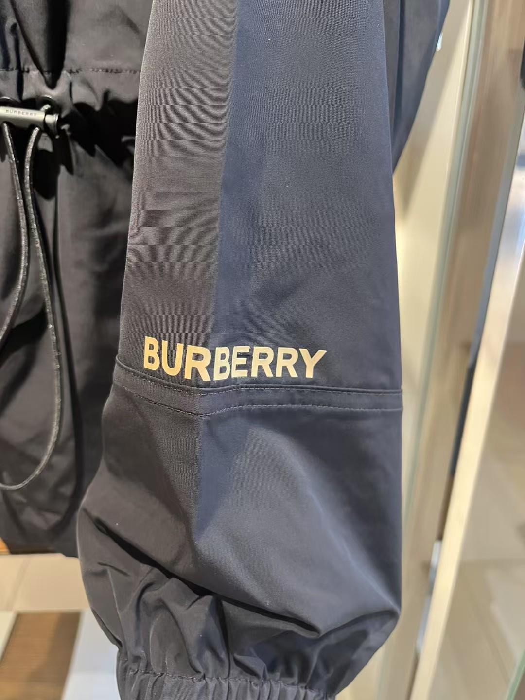 預購  Burberry🌈🌈折扣款 女士收腰外套Sale