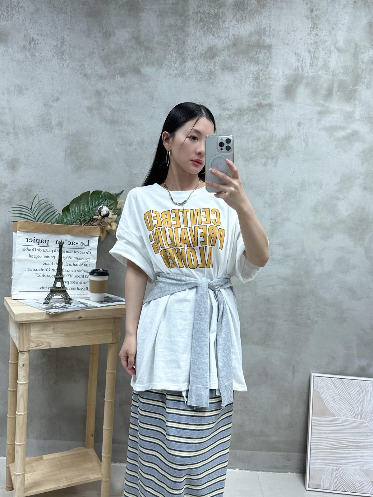 G04 擦色英文字Tee