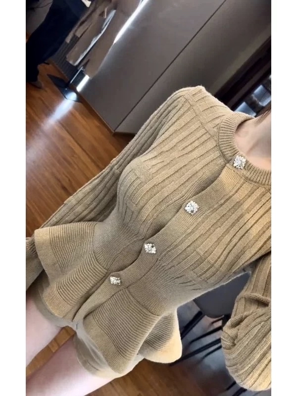 法式小香风针织女秋冬长袖毛衣外套高级感修身收腰