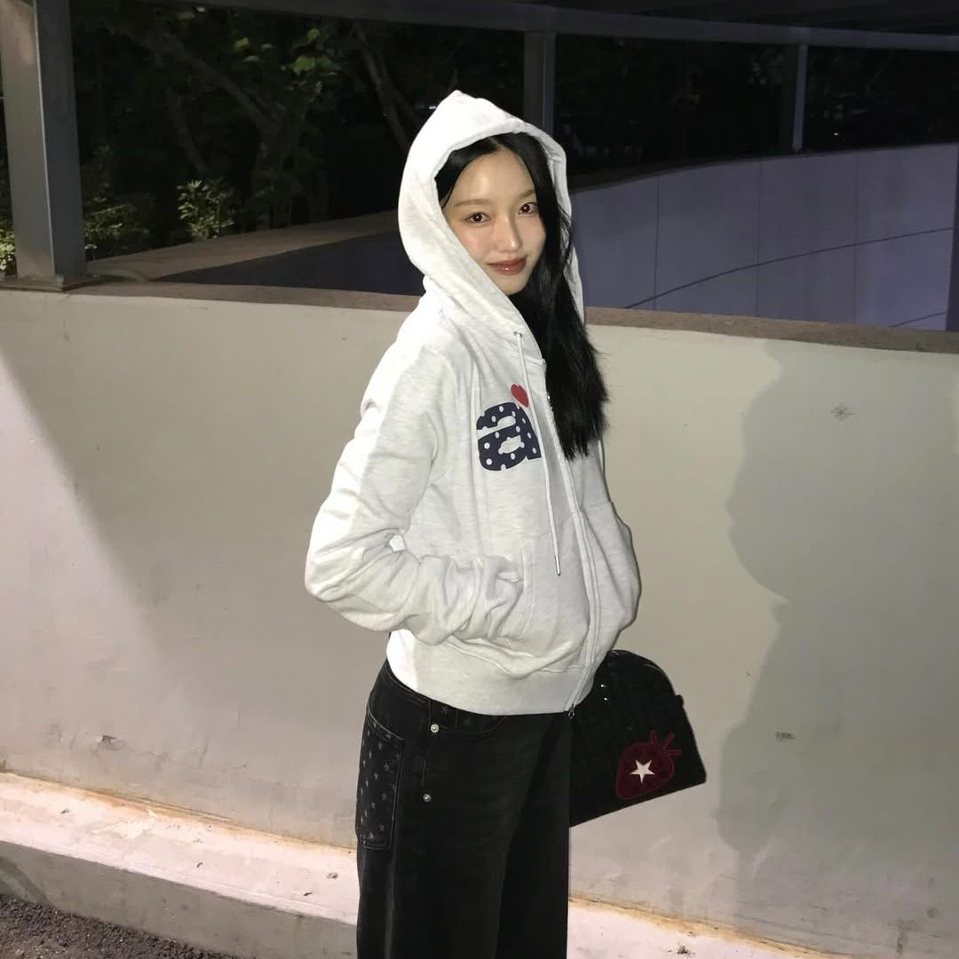 🇰🇷訂購｜aeae 25FW｜DOT SMALL LETTER CROP HOOD ZIP UP 2色 