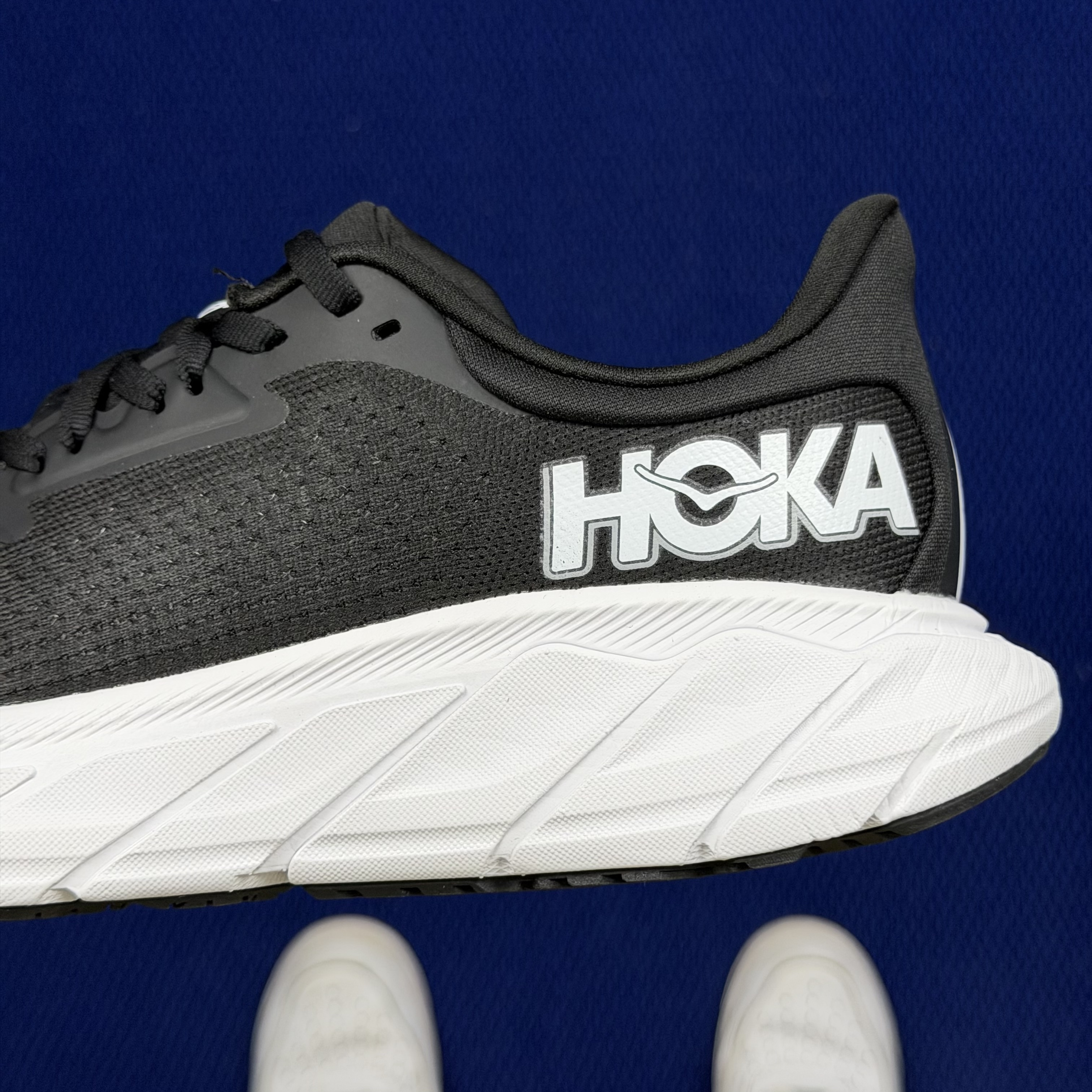 Hoka One One Arahi 7