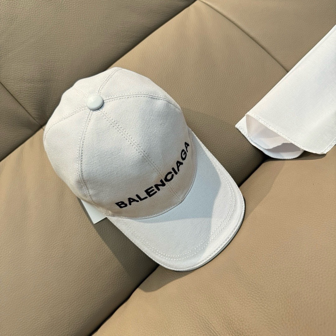 Balenciaga 經典款字母刺繡棒球帽