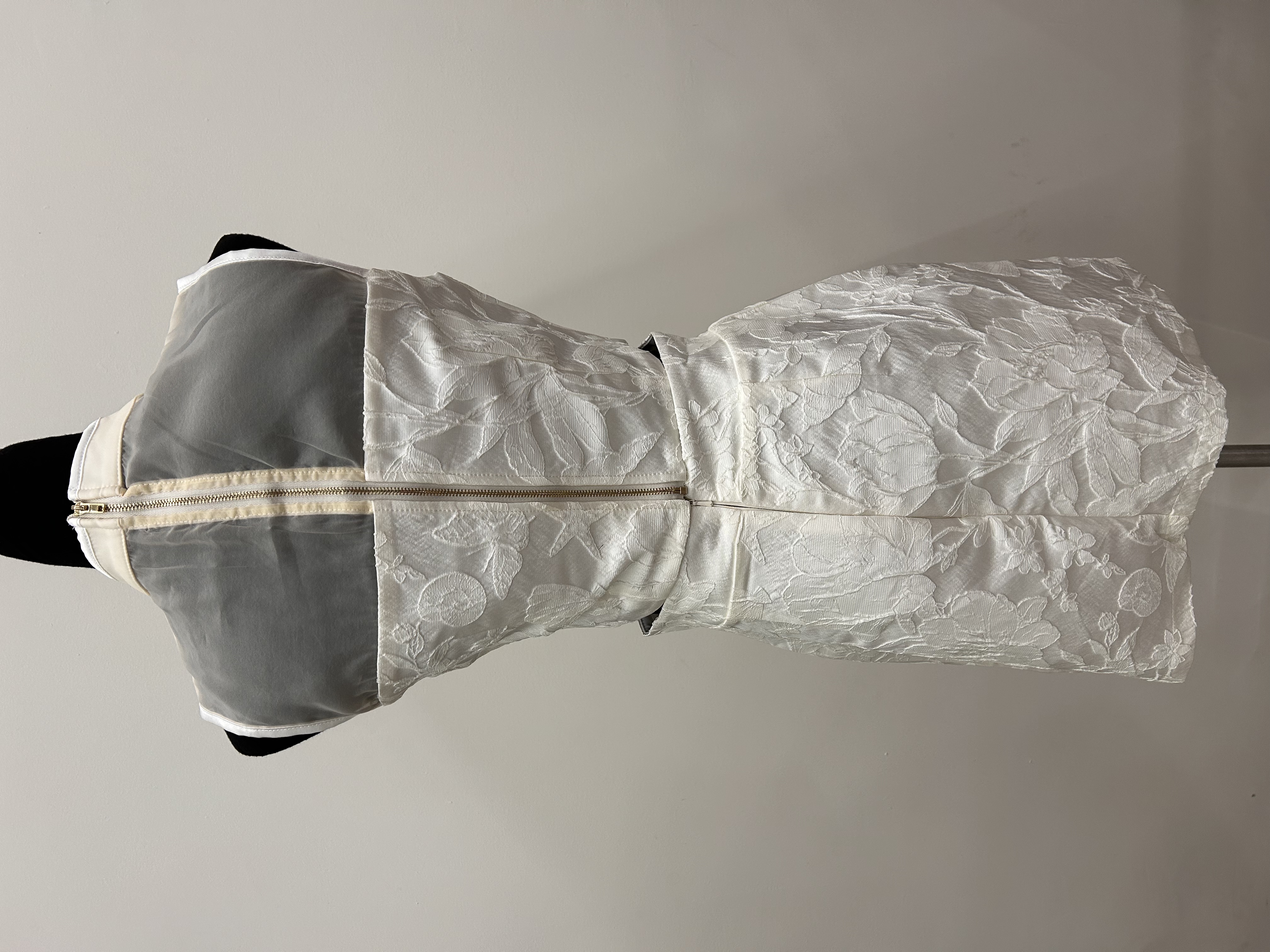 584.WB Lace Sleeveless Top + Skirt