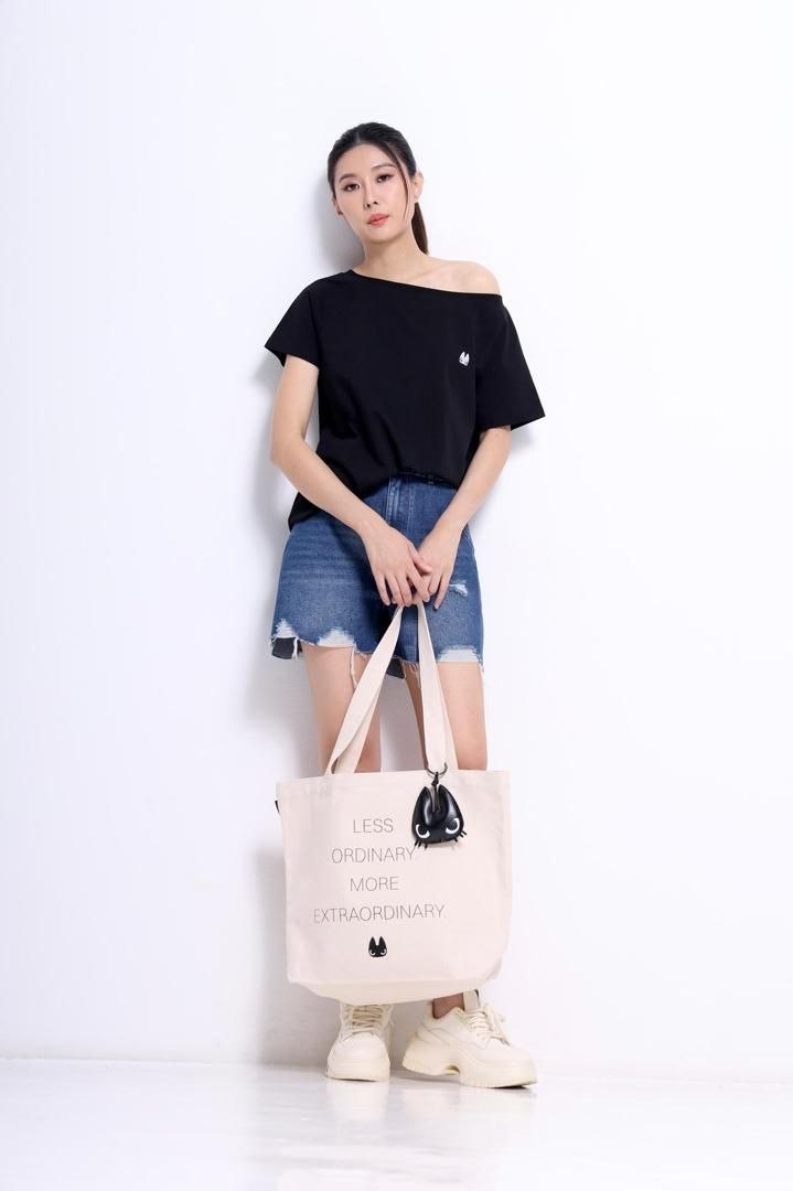 露肩OMo上衣 2643