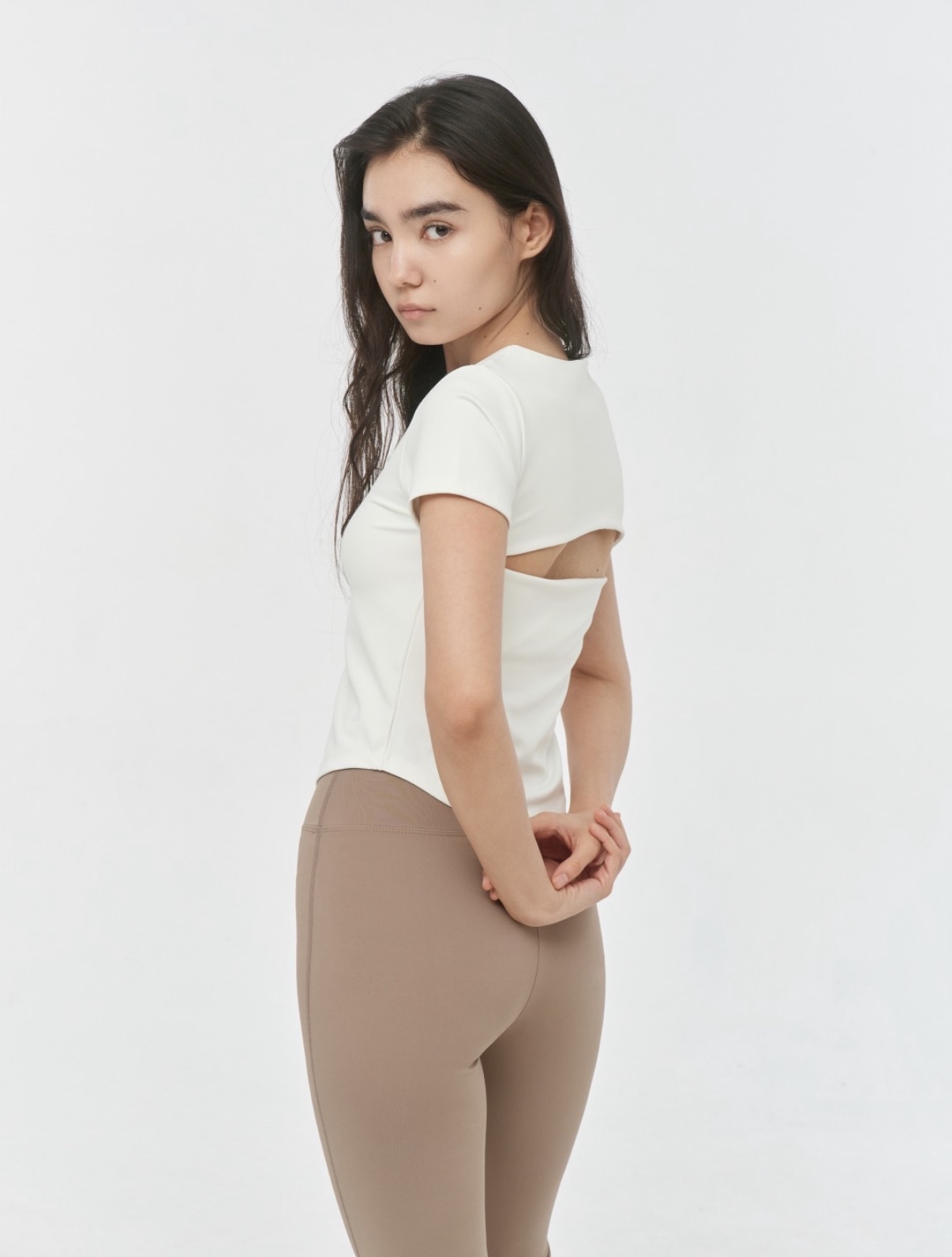 預購_Back Open Slim Fit Pro T-shirt by Conch