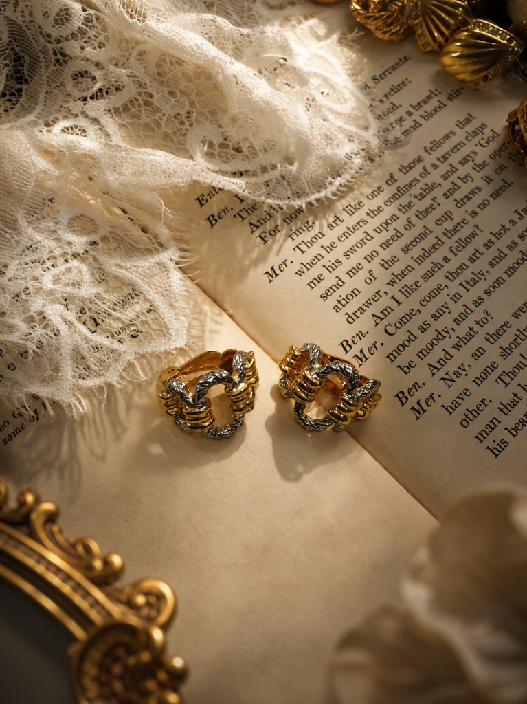 黄金時代的迴響 ∙ 西洋古董浮雕與金屬流光耳環系列 Echoes of the Golden Age ∙ Vintage Gilded Relief & Statement Earring Collection