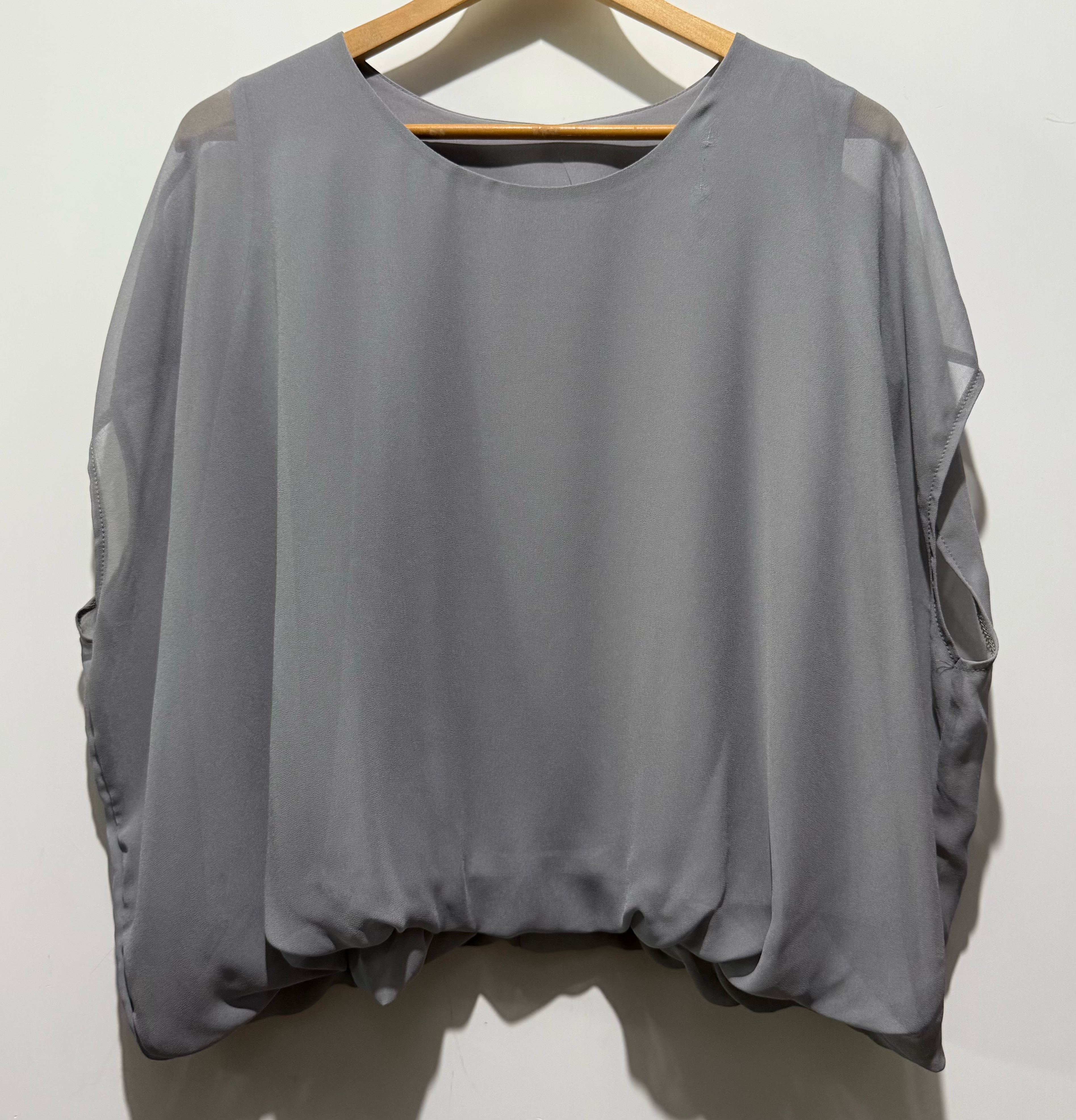 #2079 輕薄雪紡Top ✨