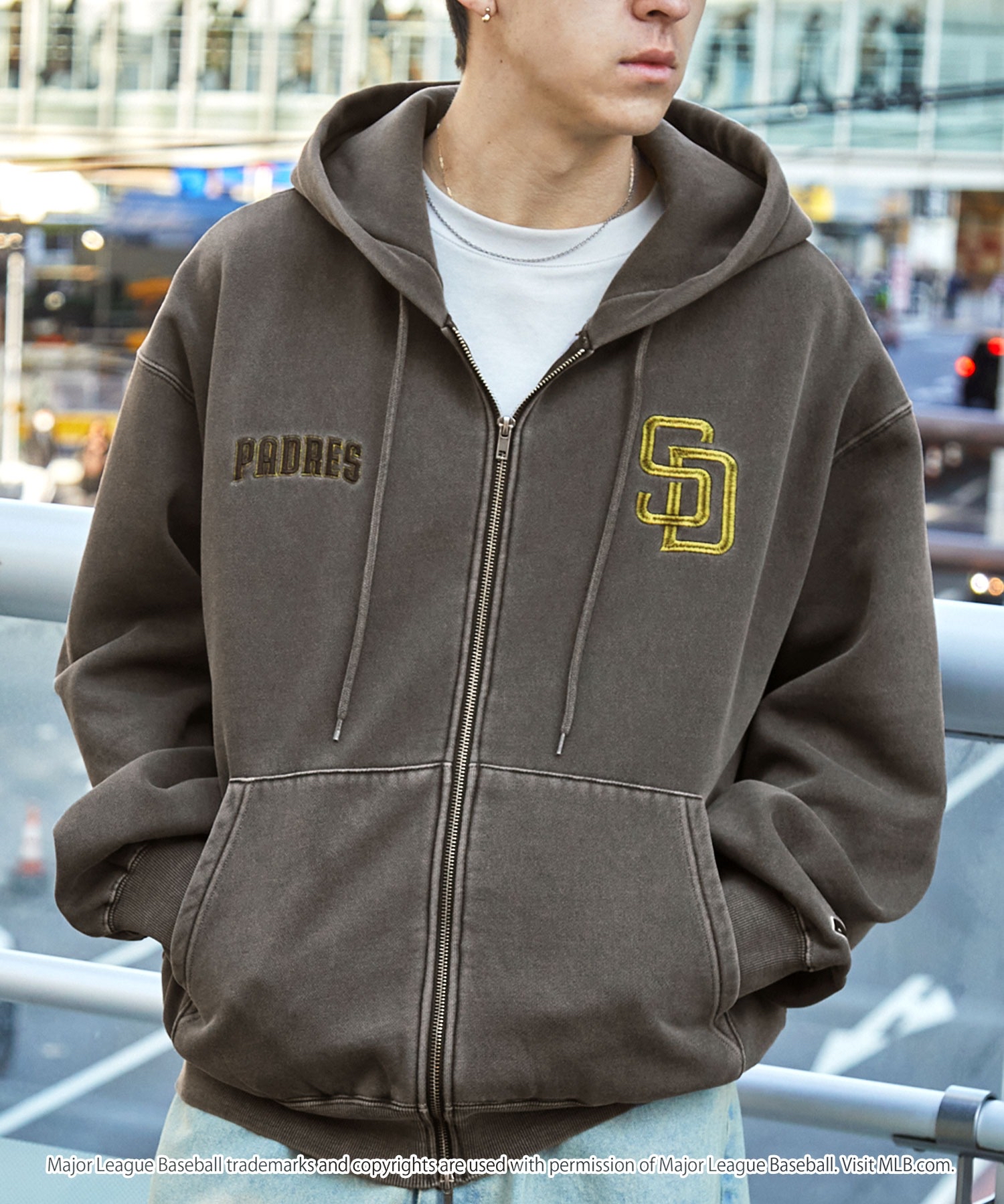 日本直送 特價優惠MLB MLB/美國職棒大聯盟 定製徽章刺繡顏料加工大剪影內側起毛雙拉鍊連帽衫 