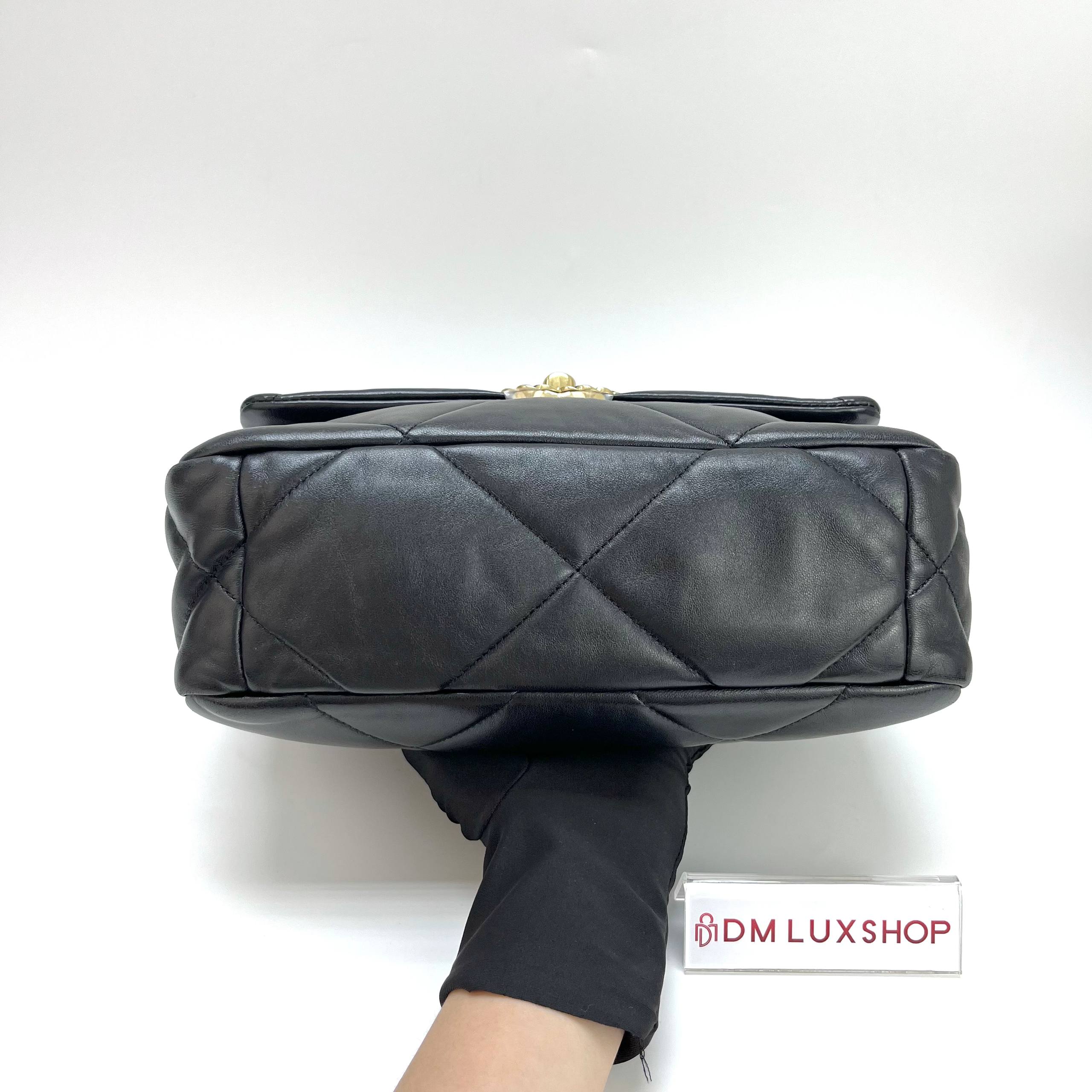 Chanel 19 Black Small GHW (Microchip)