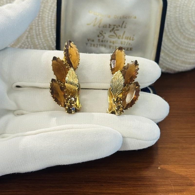 Vintage C.a. 1960s Amber Glass Golden Leaves Clip Earrings