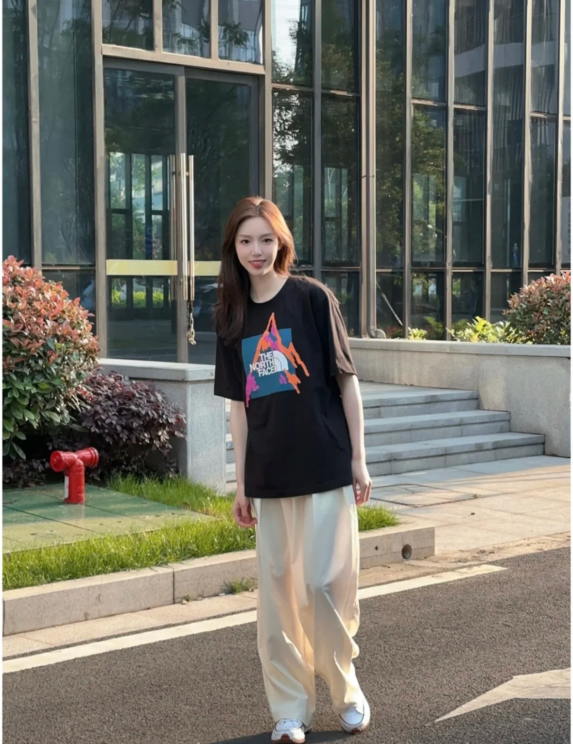 $168件。2件起$ 158件。The North Face 北面 全棉重磅Logo短袖T恤（男女同款）