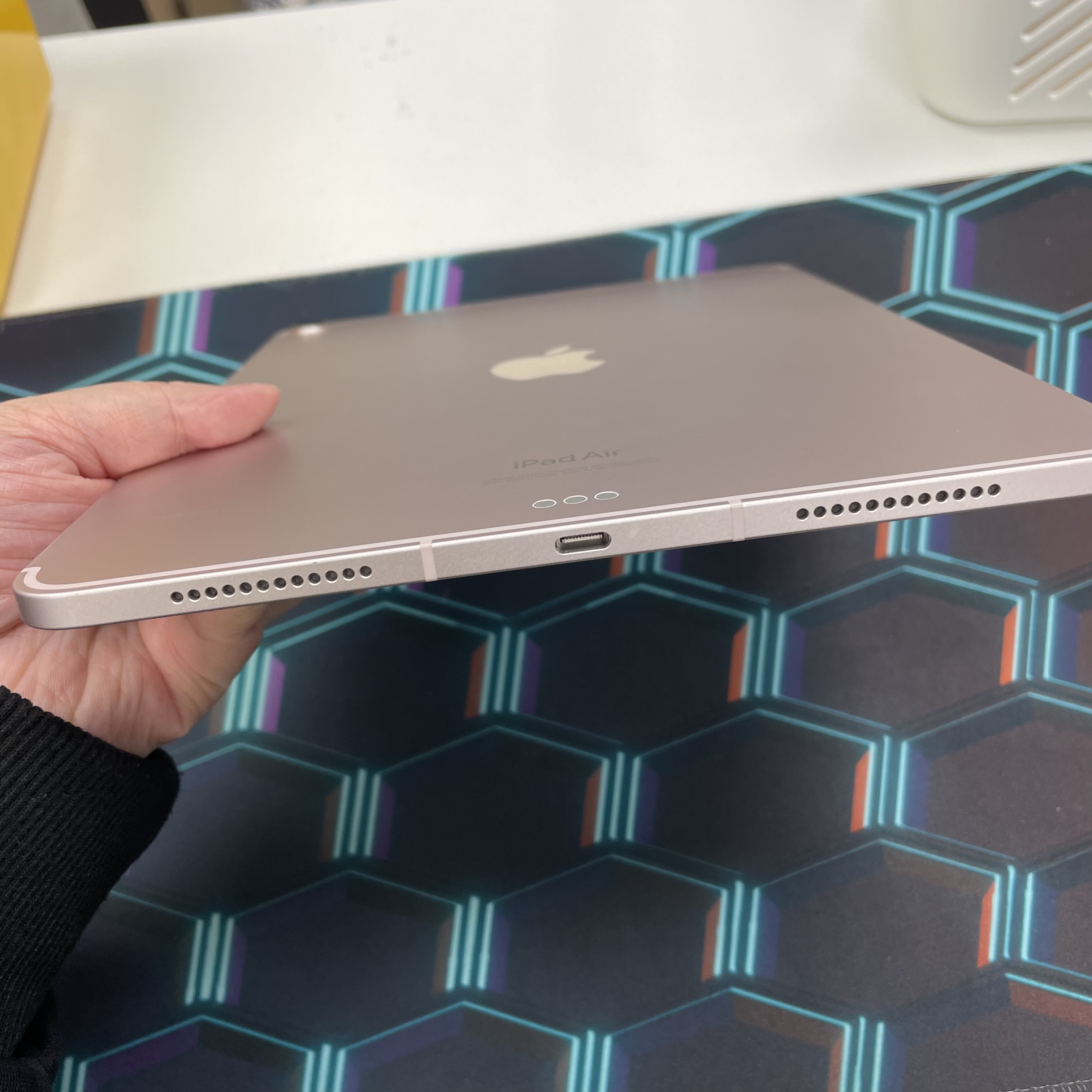 *5916 iPad Air 5 勁靚機 64GB 插卡版 粉色 pink