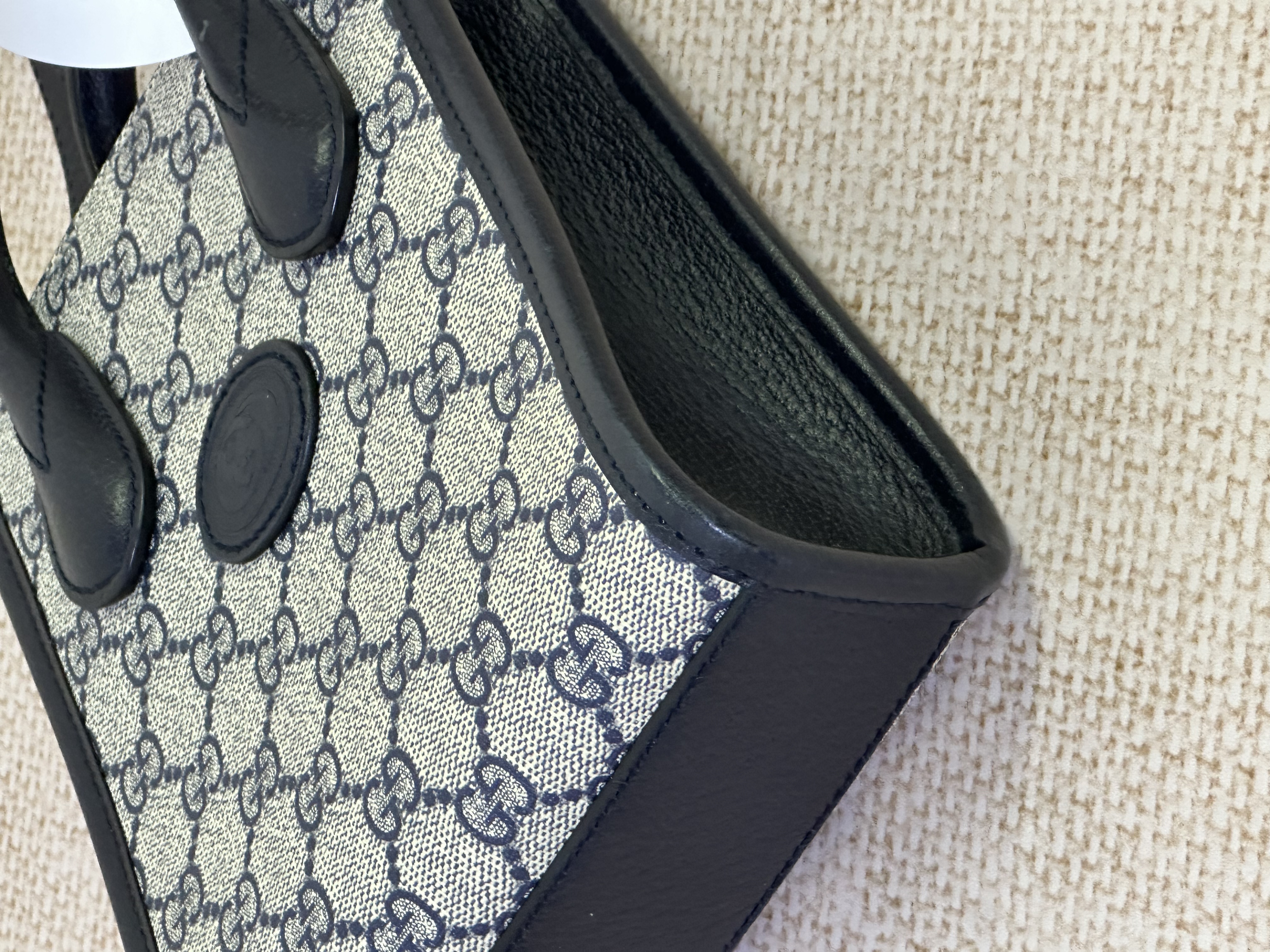 Pre owned Gucci Interlocking G Mini Tote / Product Code: 26031022