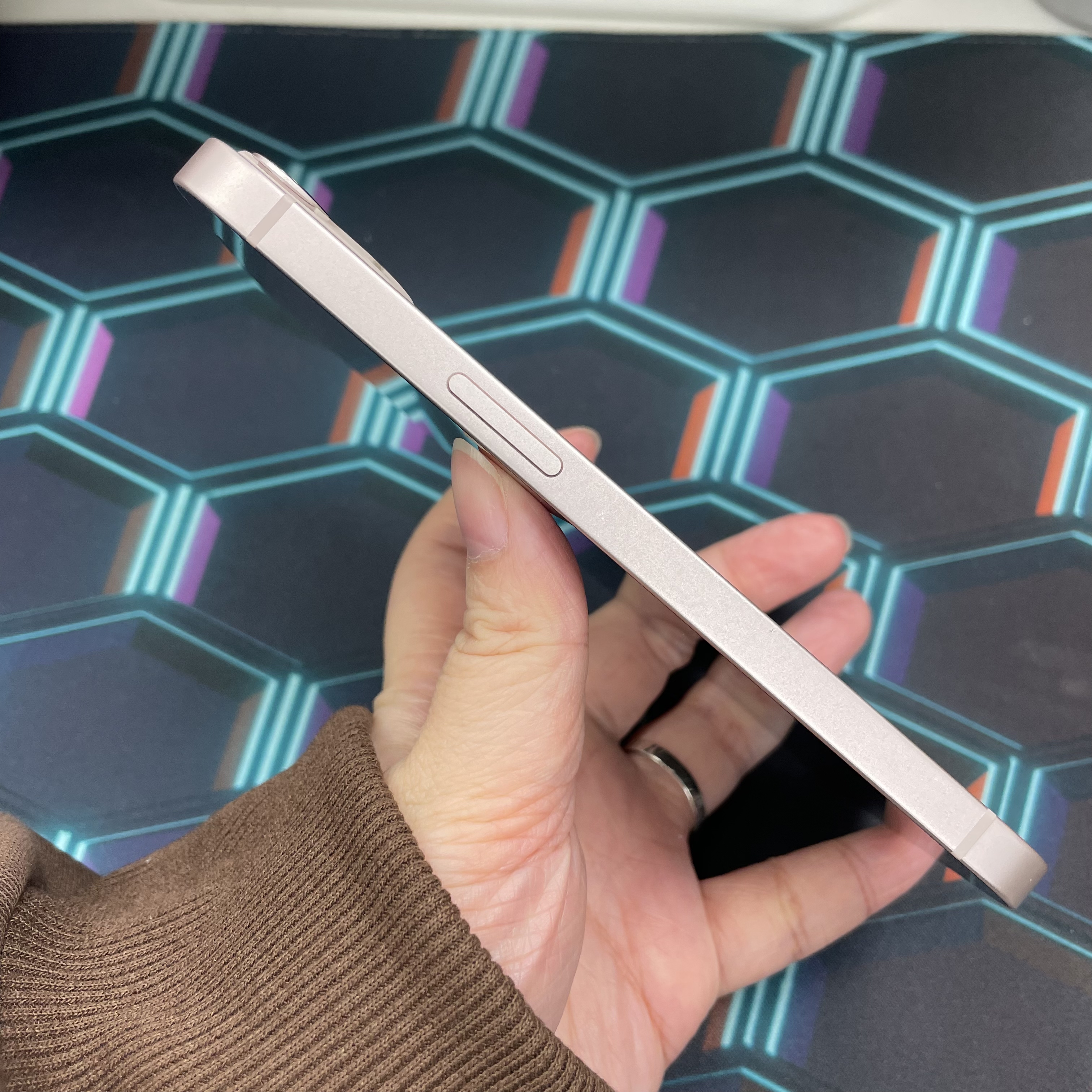 *5779 13 勁靚機 256GB 電79 粉色 pink