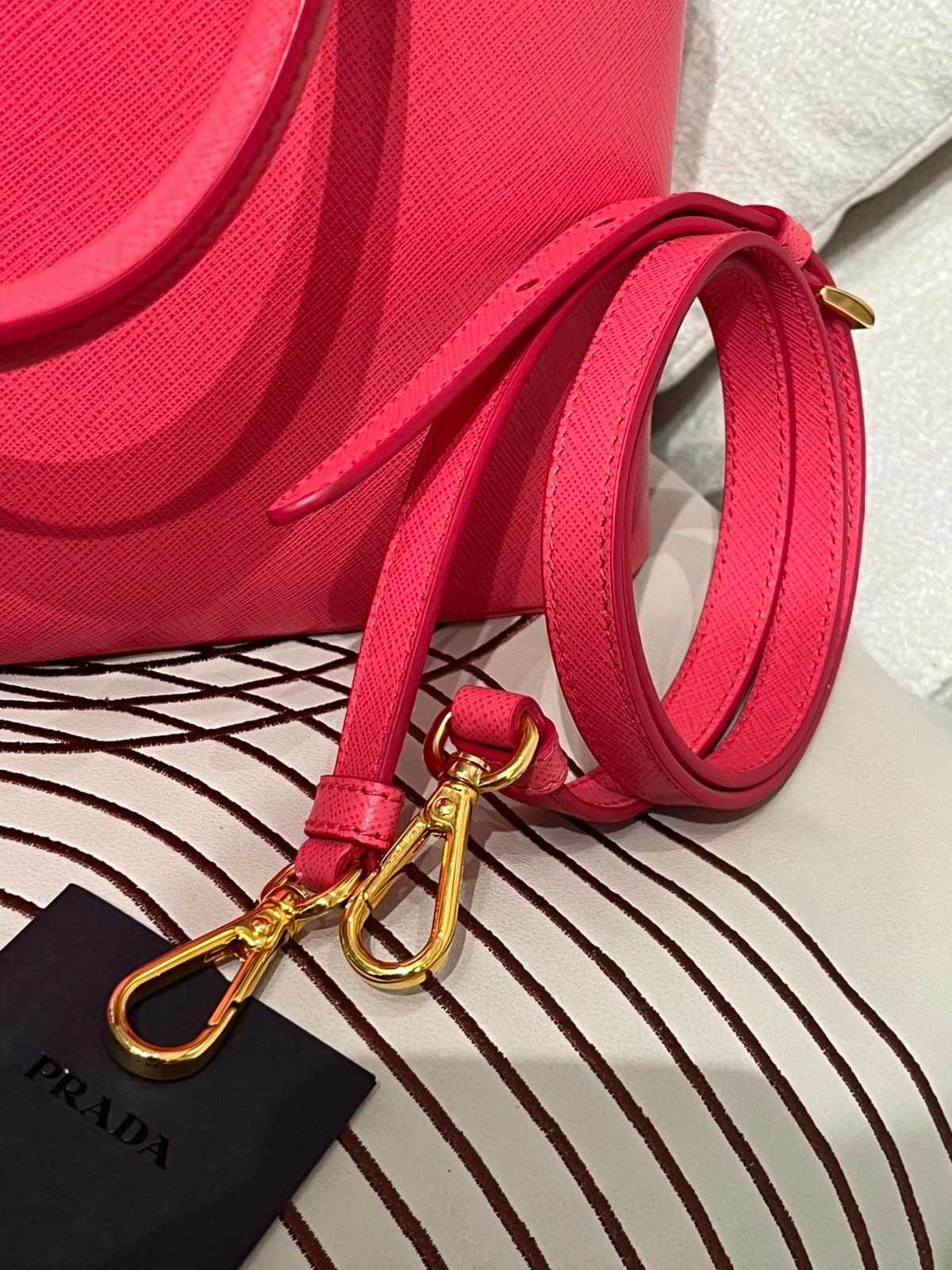 Prada 2Way Bag 十字紋牛皮 100%Authentic, 98%New✅證書✅dust bag